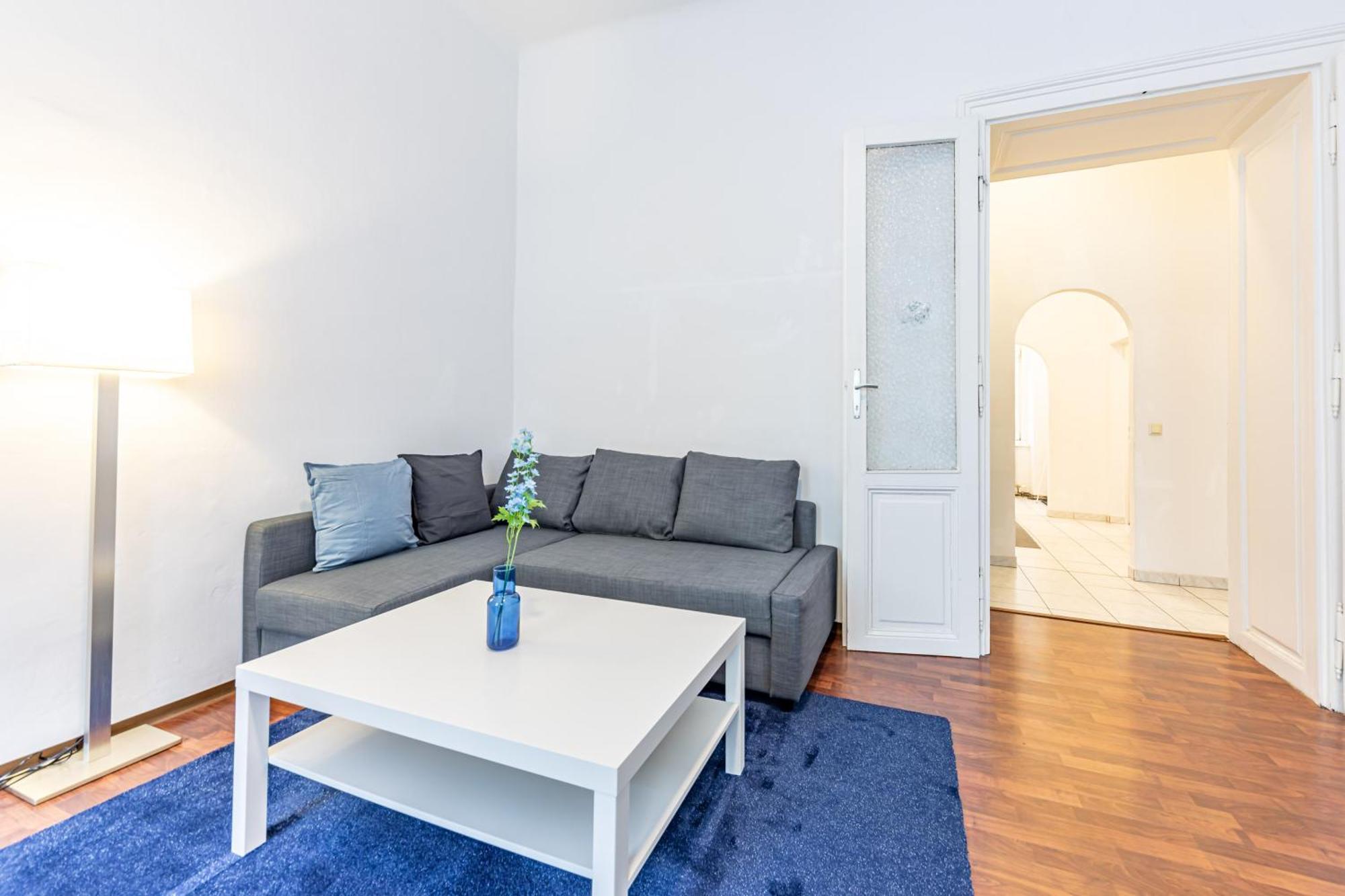Modern By Jr * Vienna