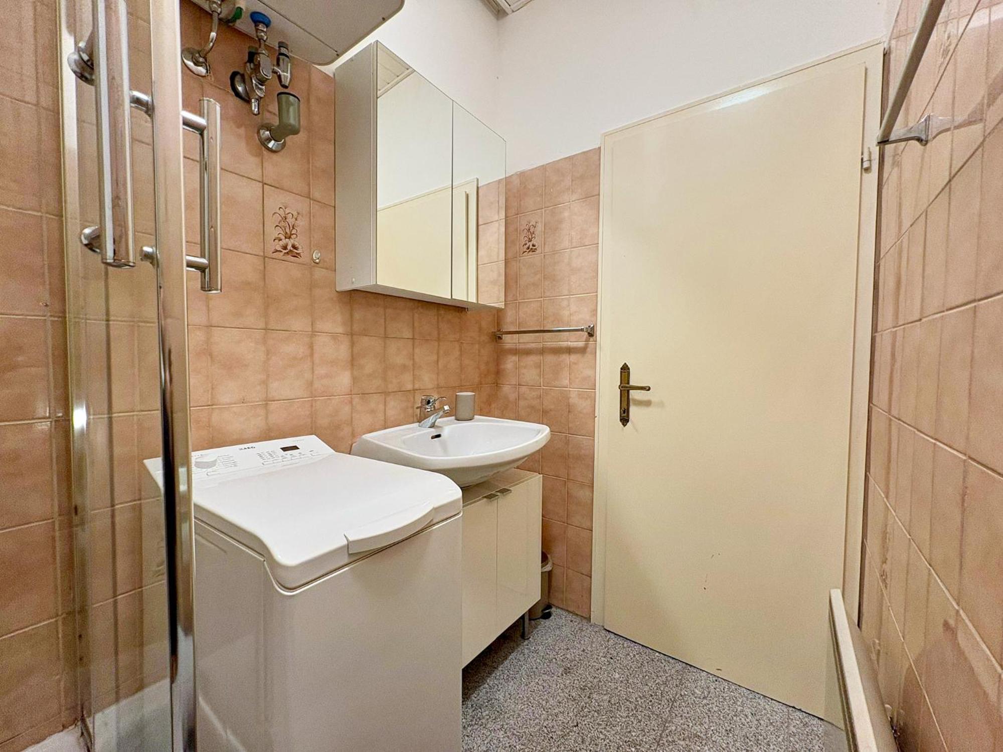 Spacious And Near Metro I Close To Parks I Akh * Viena
