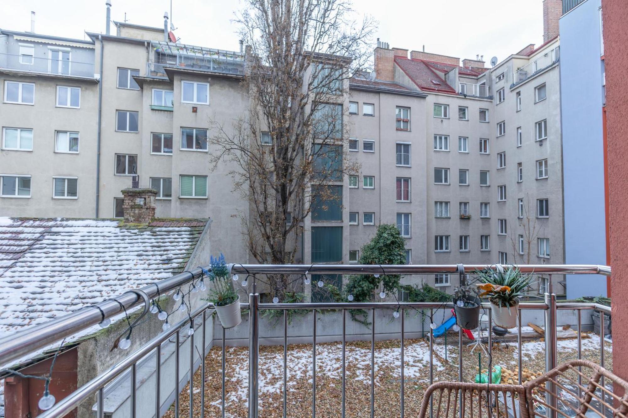 Superb Fully Equipped Apartment, 9 Min To Center Via Metro