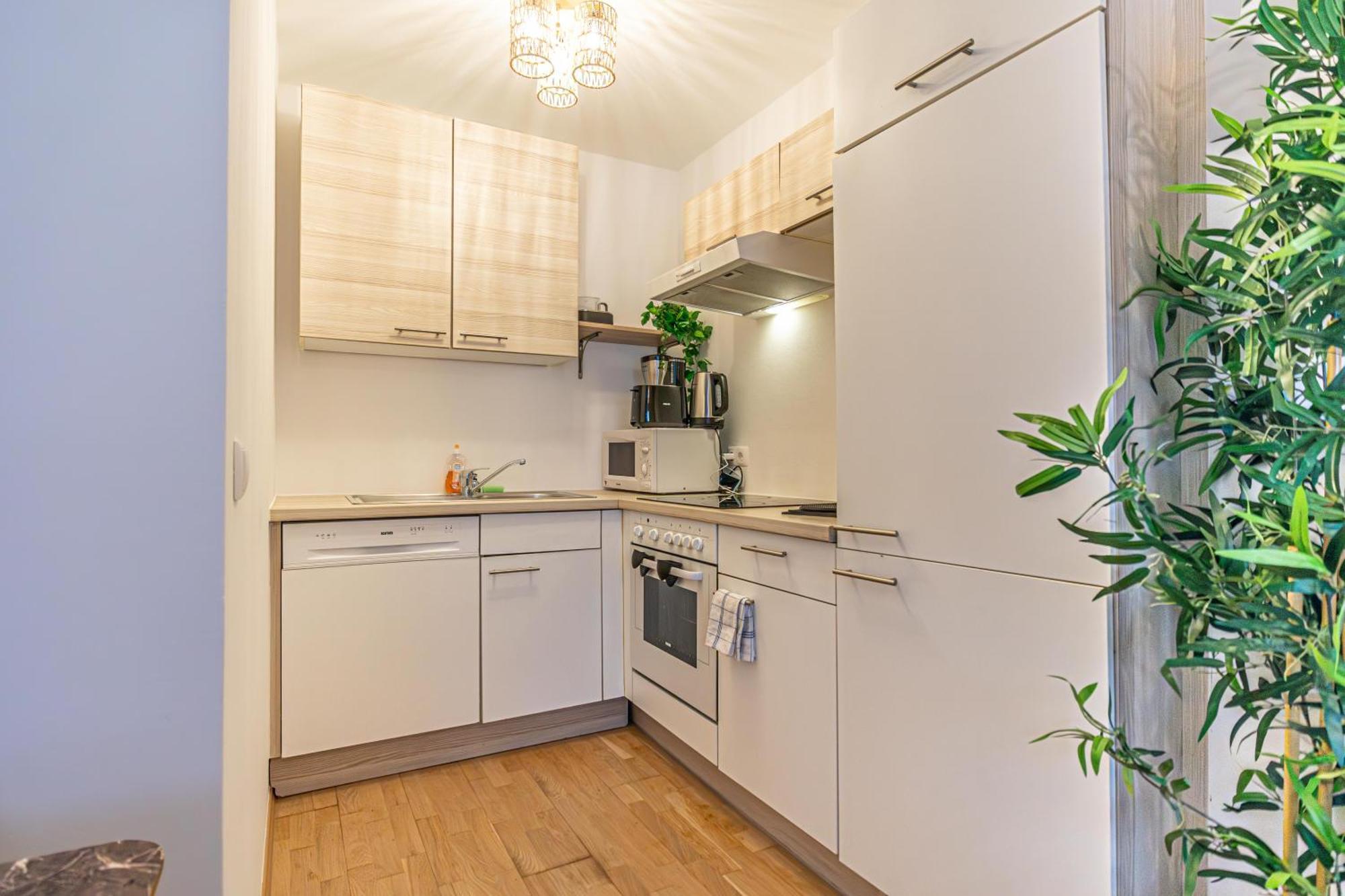 Superb Fully Equipped Apartment, 9 Min To Center Via Metro Apartamento