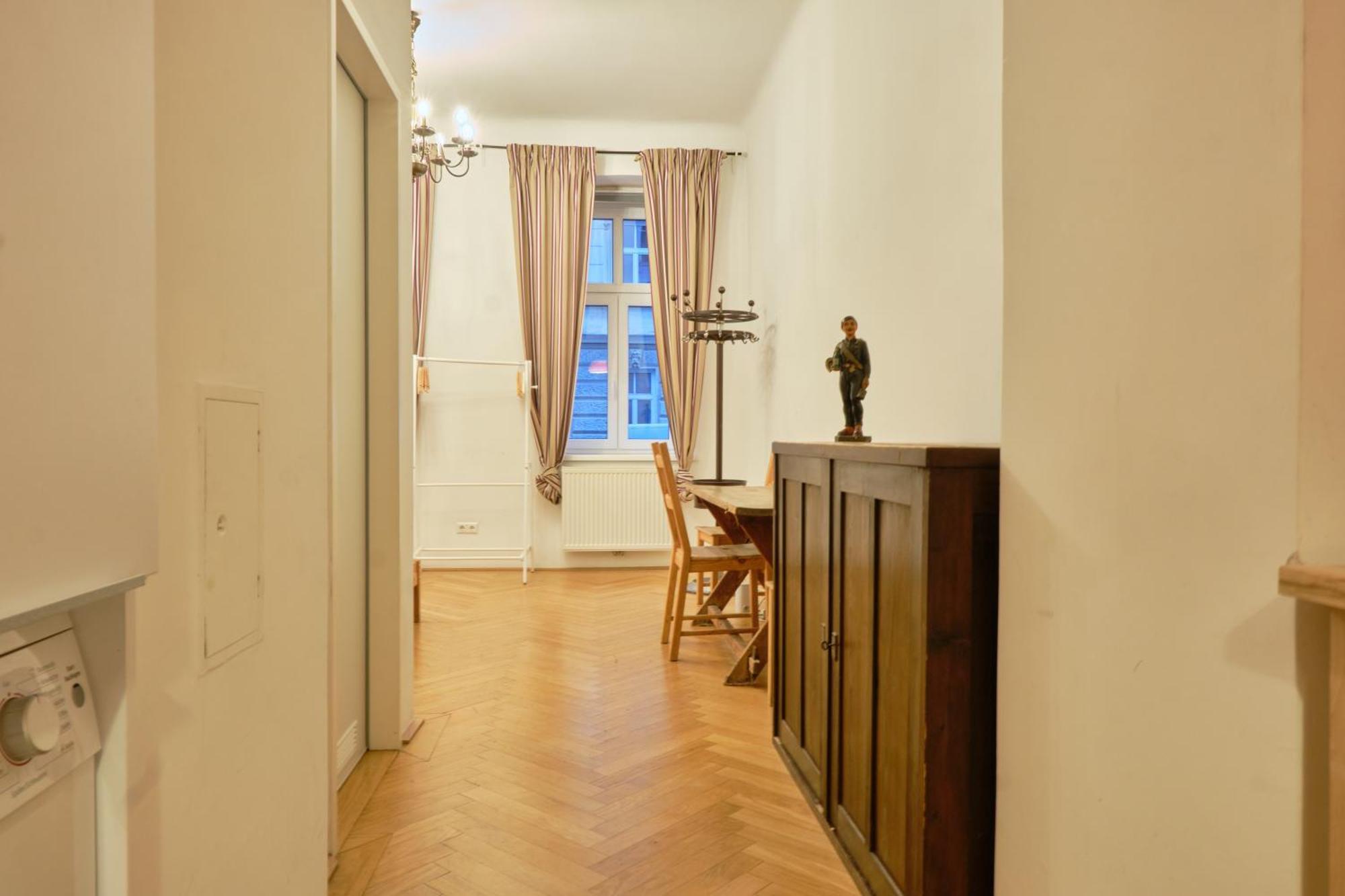 Chic - Near U3 Metro Apartment
