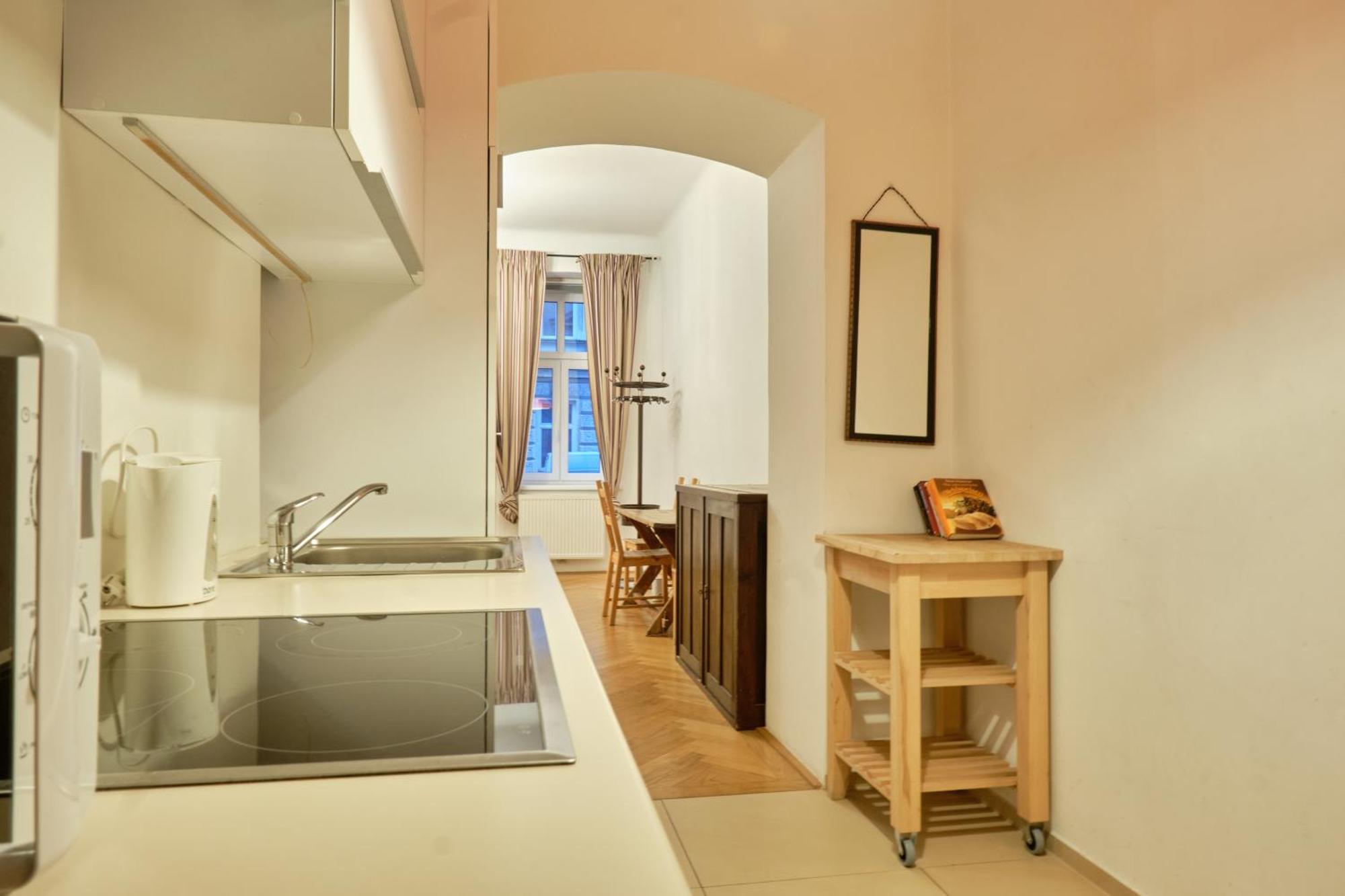Chic - Near U3 Metro Apartment Vienna