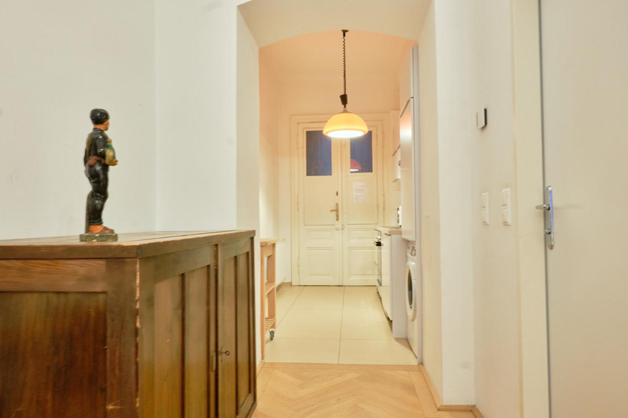 Chic - Near U3 Metro Apartment