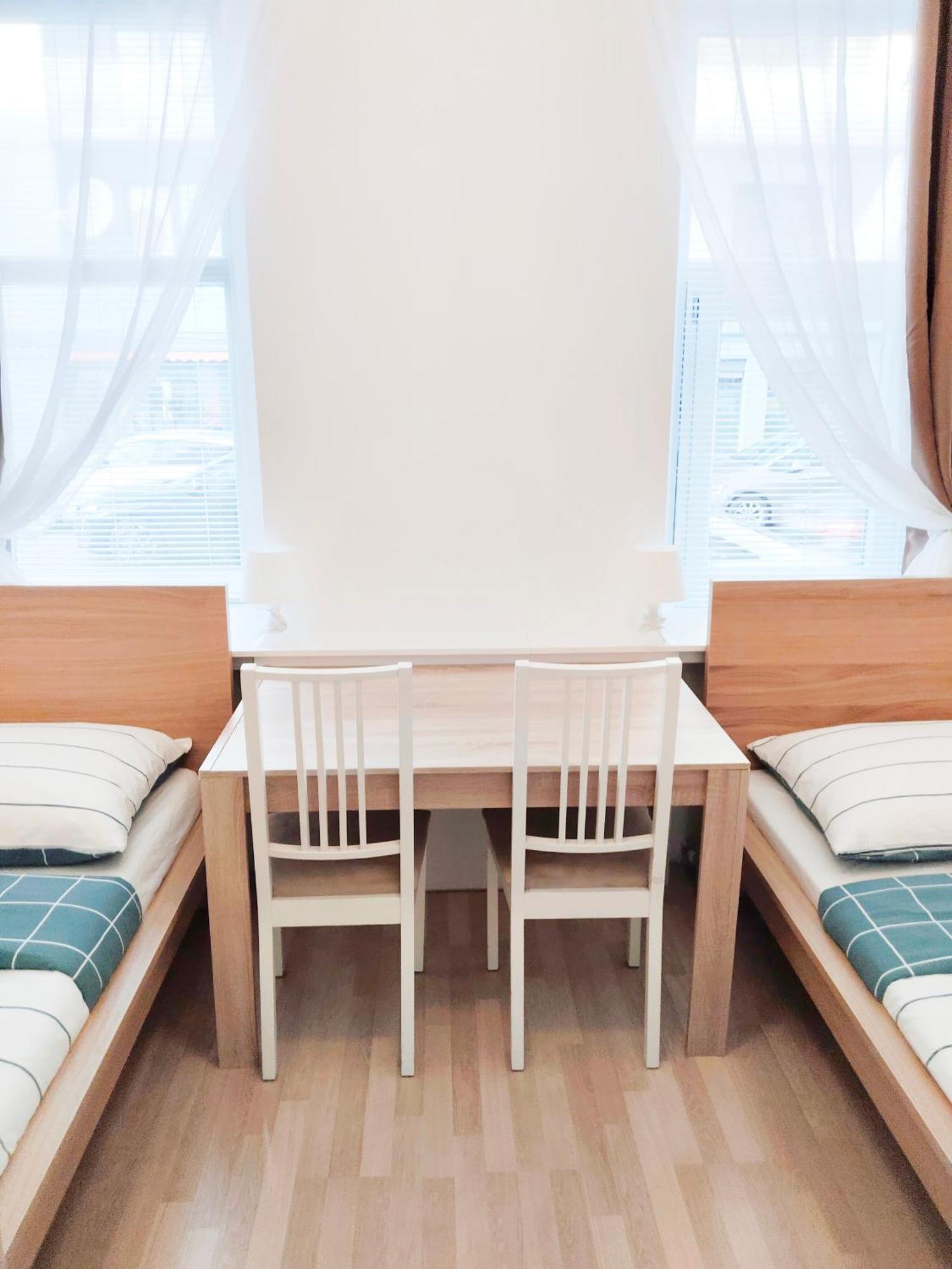 Favorit-rooms Direkt Metro-u1 Connection To Centralstation And City-center *