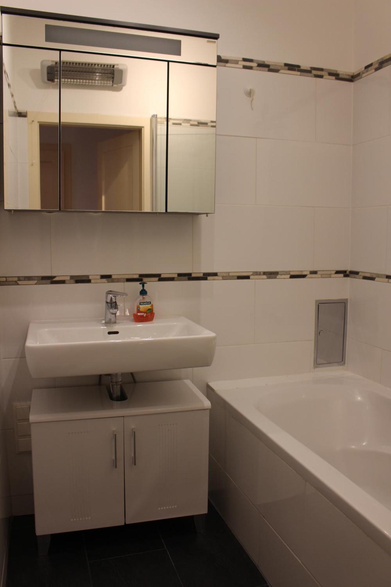 Apartment Happy