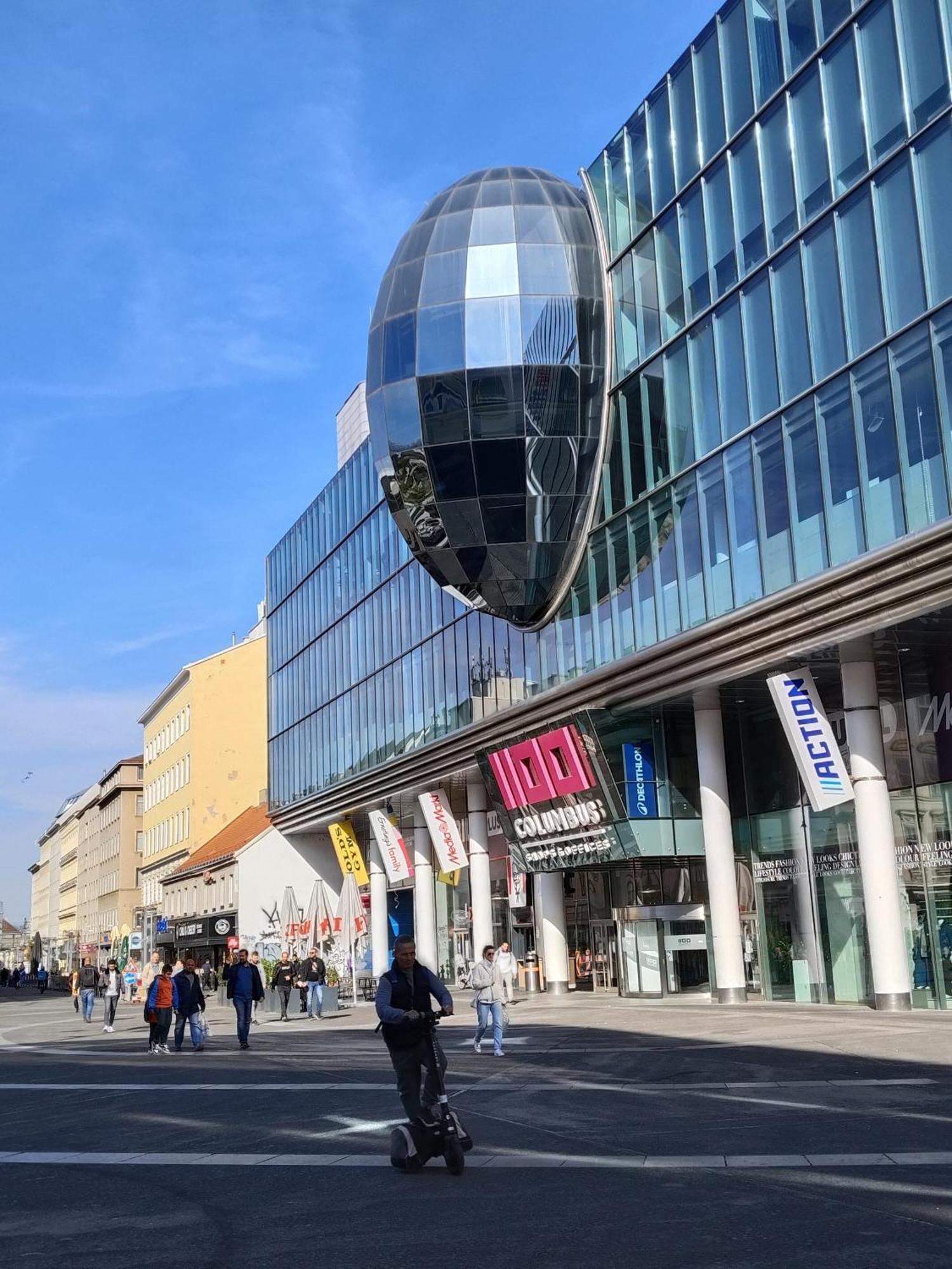 Favorit-rooms Direkt Metro-u1 Connection To Centralstation And City-center Ostello *