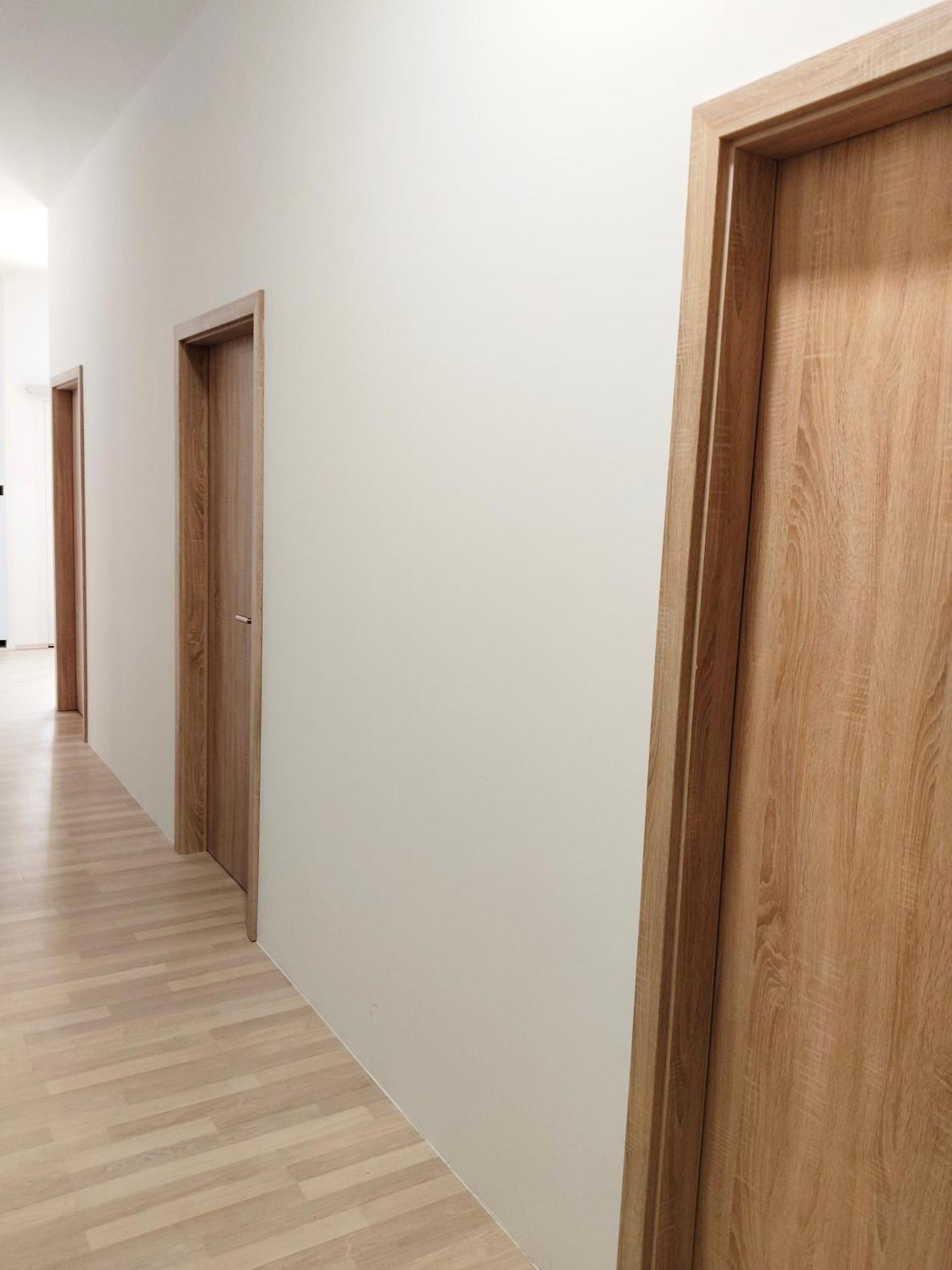 Hostel Favorit-rooms Direkt Metro-u1 Connection To Centralstation And City-center