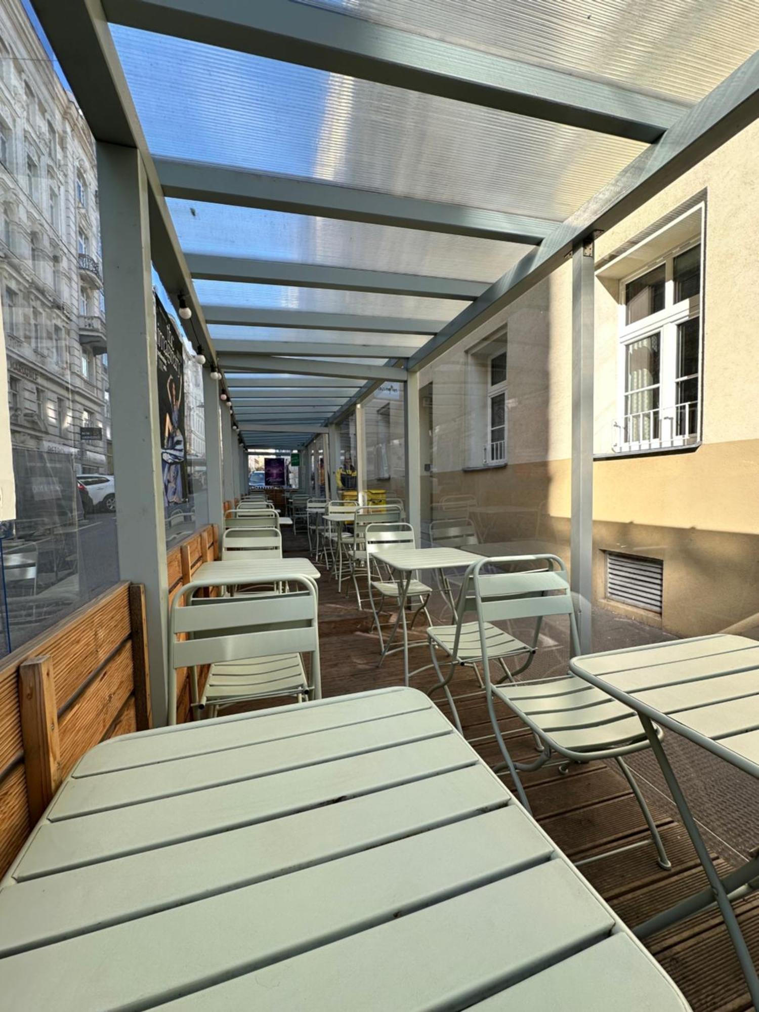 Acomodação com café da manhã  Housingplus