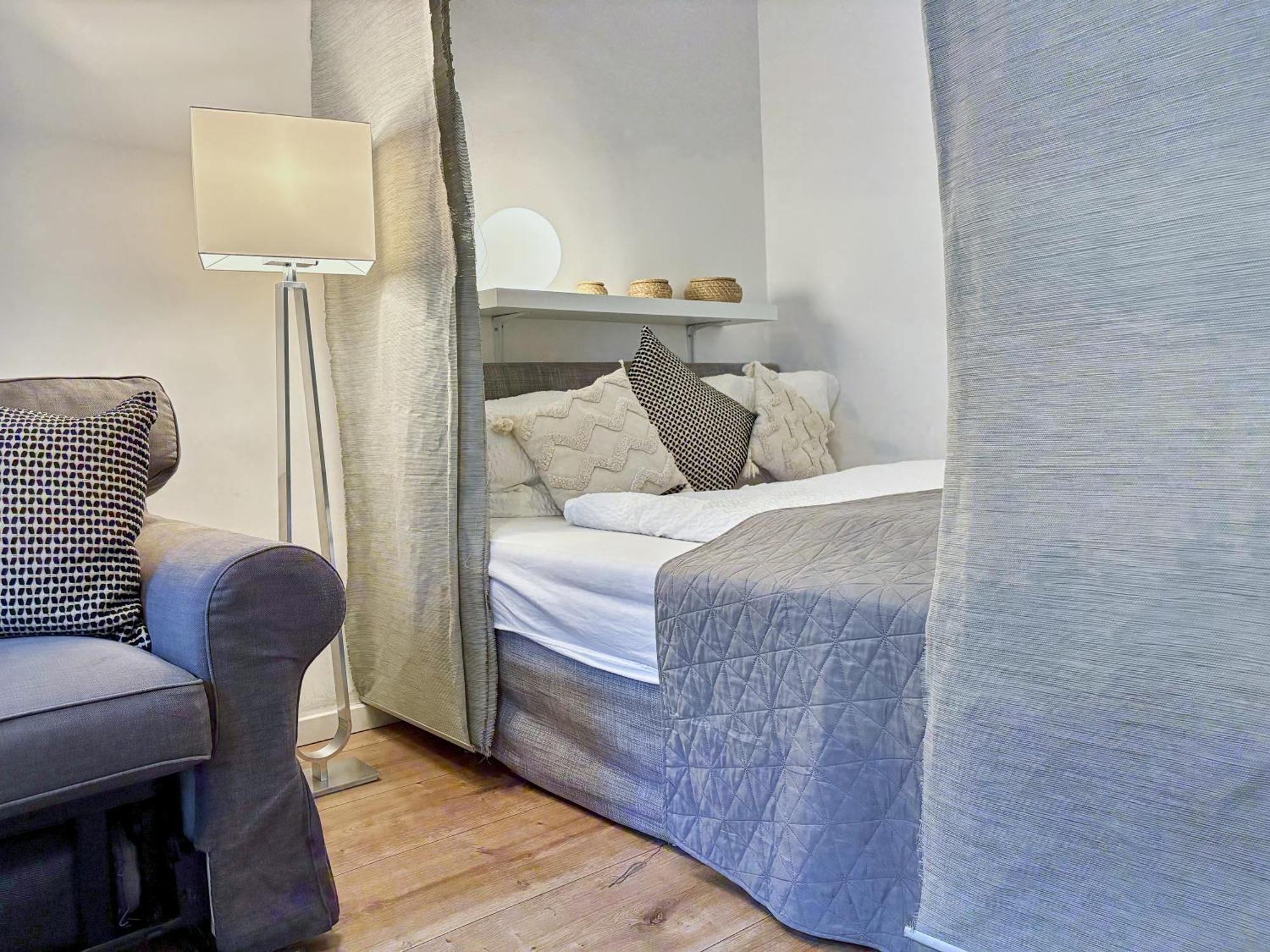 Luxurious And Bright, 5 Min To City Center