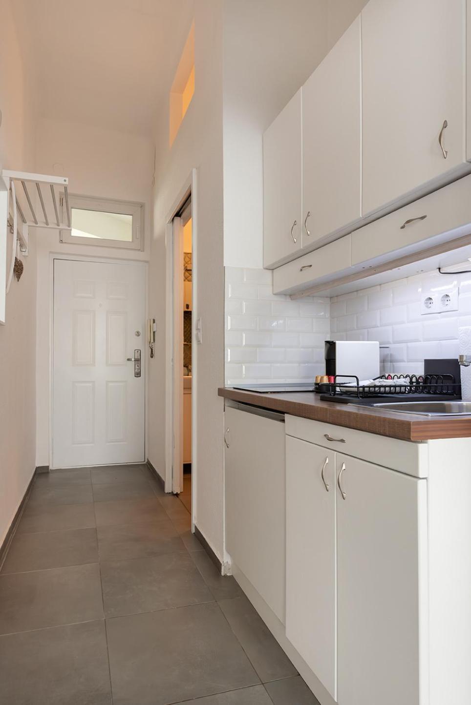 15 Minuten Ins Zentrum - Neu Und Komfortabel Mit Klimaanlage Apartment
