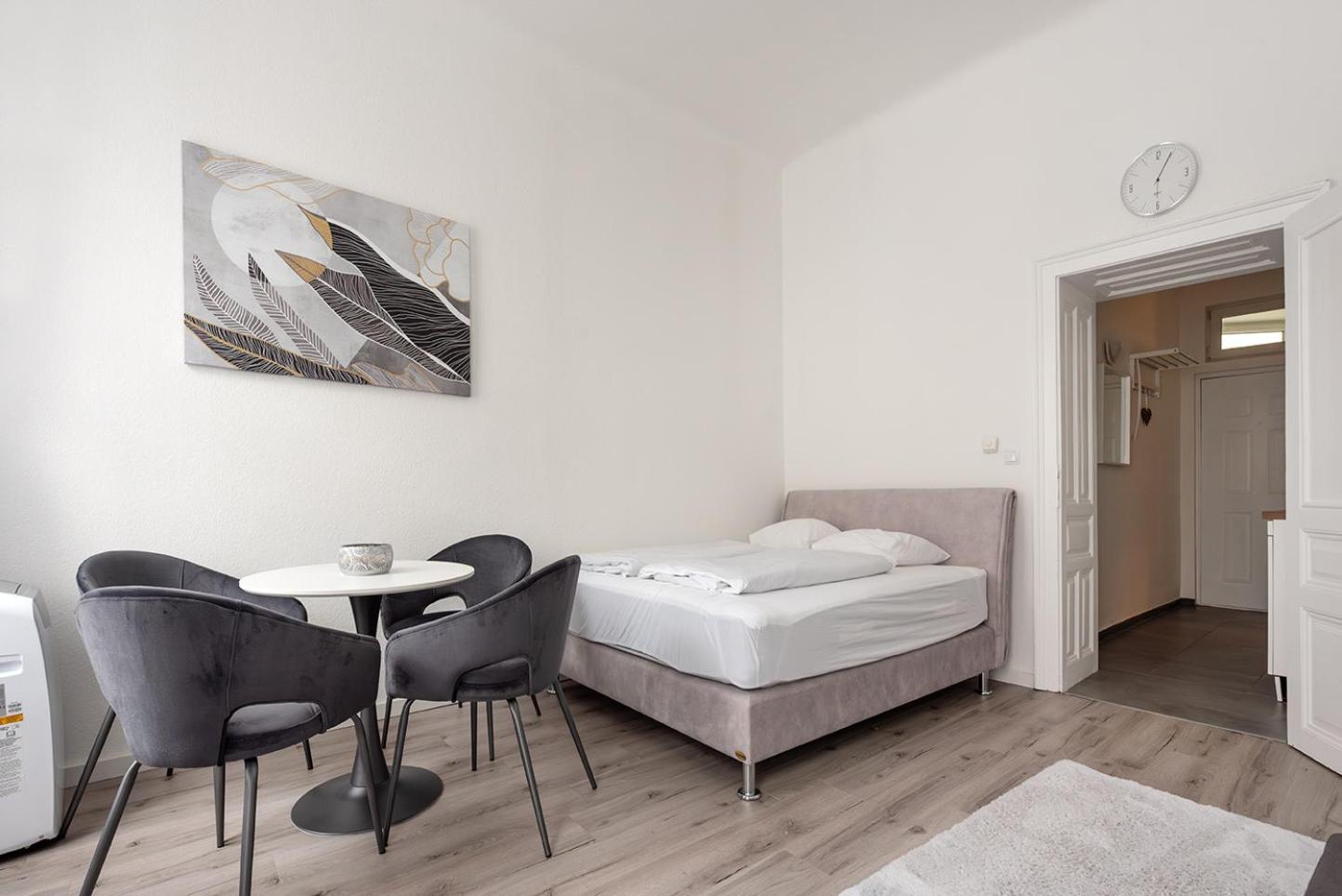 15 Minuten Ins Zentrum - Neu Und Komfortabel Mit Klimaanlage Apartment