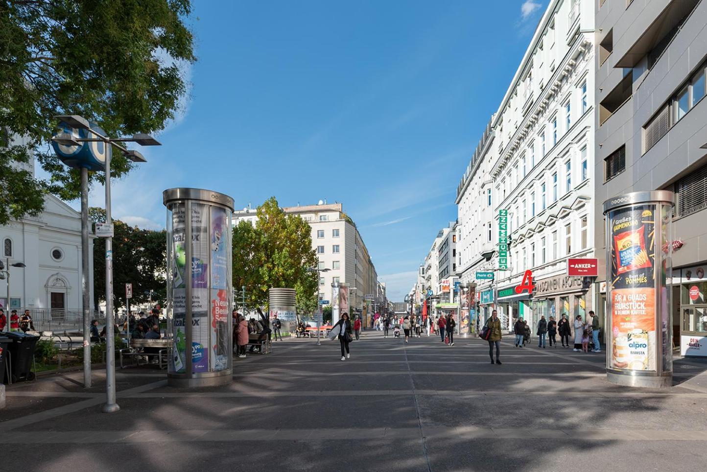 Ruheoase Im Dachgeschoss Mit Klimaanlage, Nur 10 Minuten Ins Zentrum