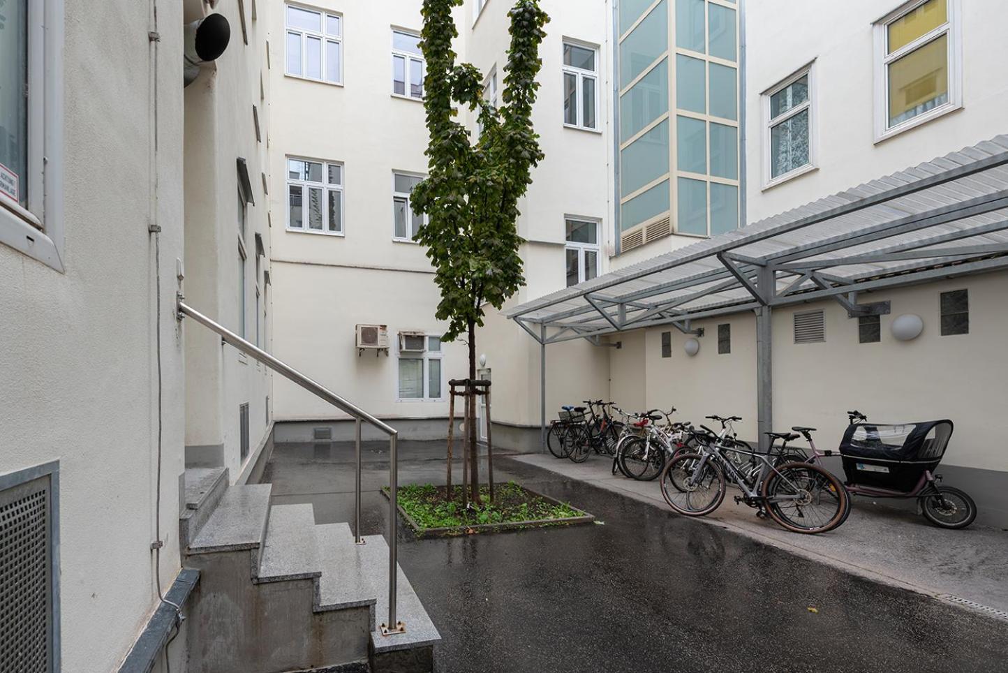 Apartment Ruheoase Im Dachgeschoss Mit Klimaanlage, Nur 10 Minuten Ins Zentrum *