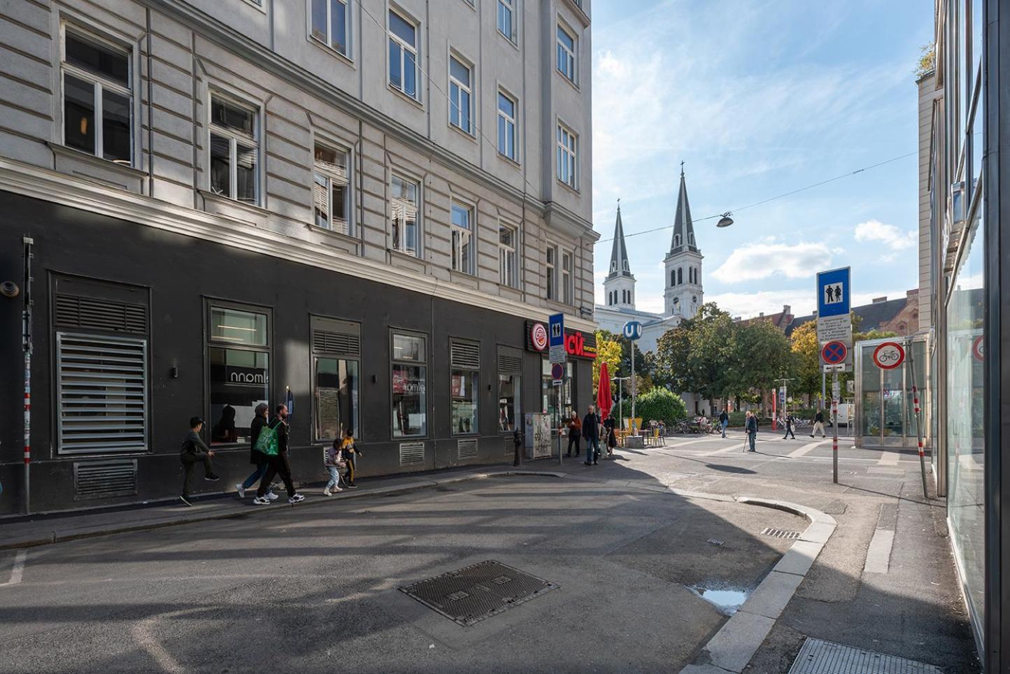 Ruheoase Im Dachgeschoss Mit Klimaanlage, Nur 10 Minuten Ins Zentrum Apartment Vienna