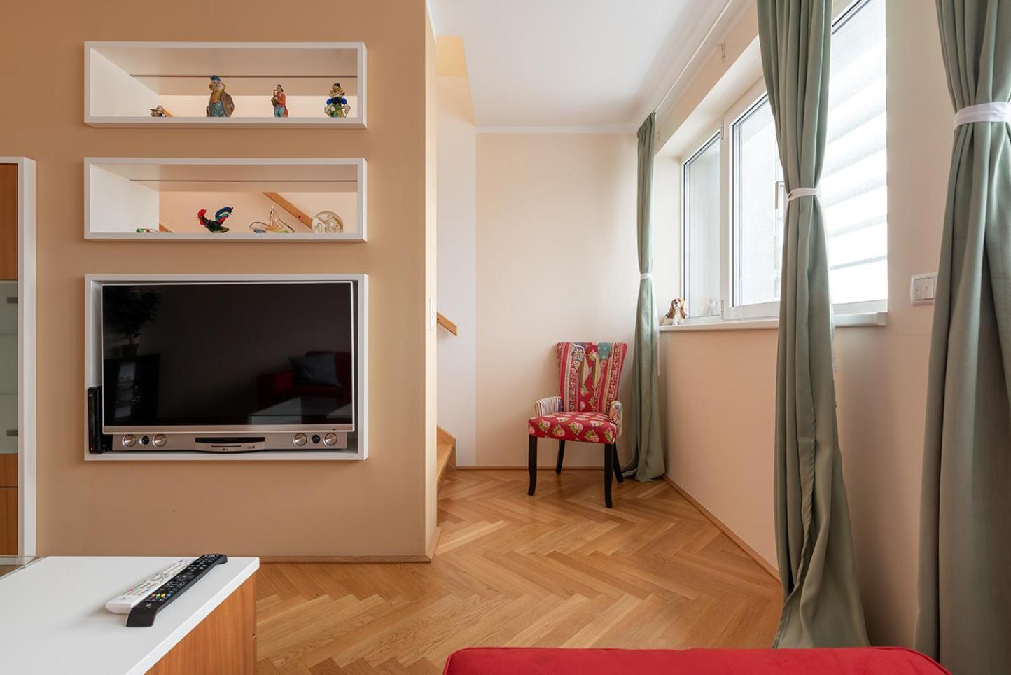 Apartment Ruheoase Im Dachgeschoss Mit Klimaanlage, Nur 10 Minuten Ins Zentrum Vienna