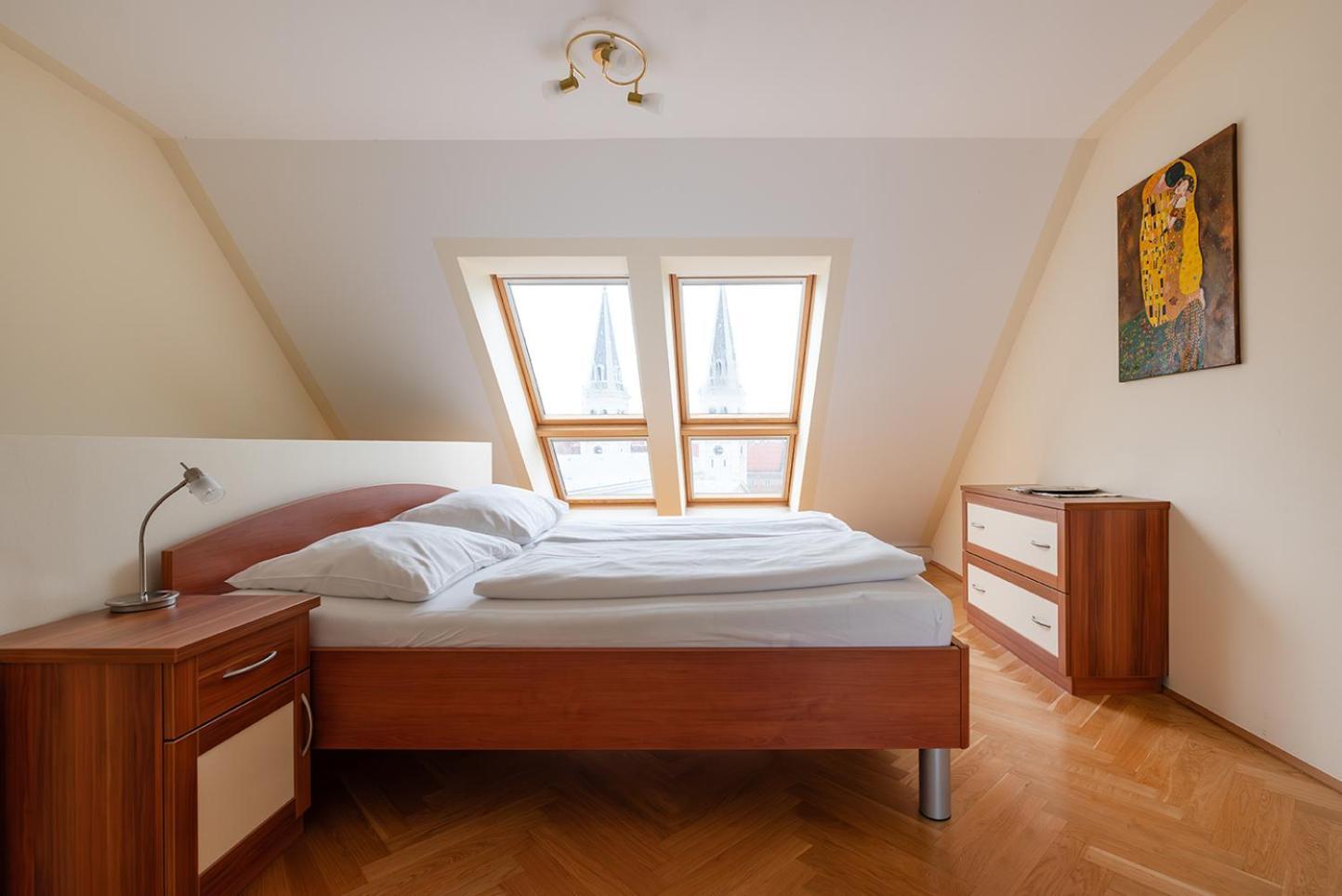 Ruheoase Im Dachgeschoss Mit Klimaanlage, Nur 10 Minuten Ins Zentrum * Vienna
