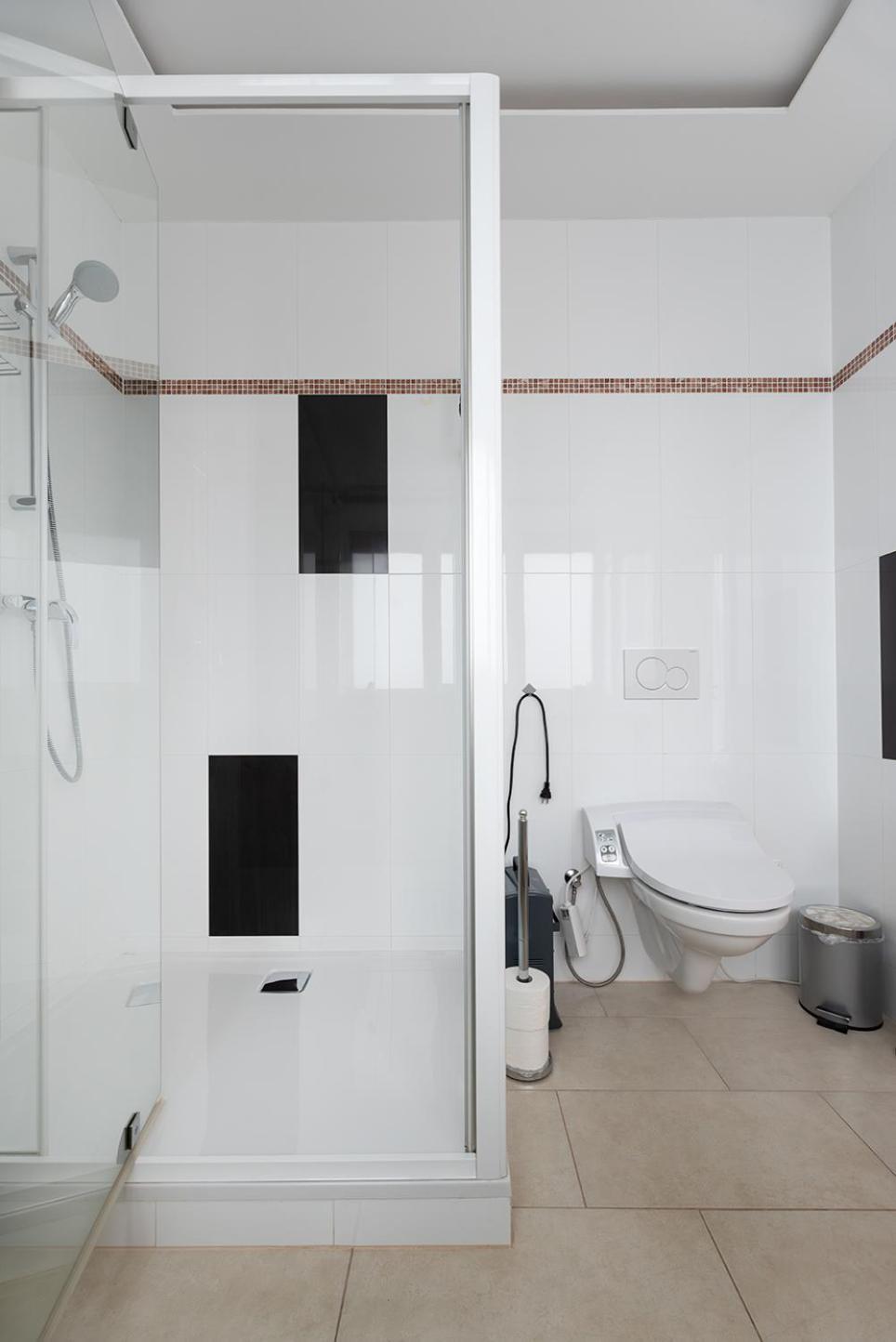 Apartment Ruheoase Im Dachgeschoss Mit Klimaanlage, Nur 10 Minuten Ins Zentrum