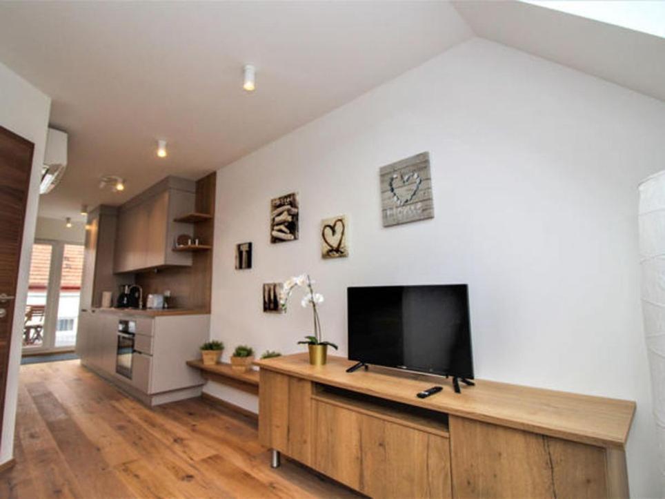 Apartment 2 Floor Rooftop With Terrace *