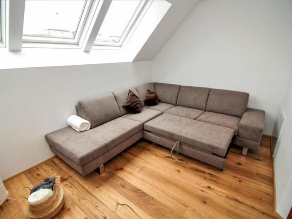 2 Floor Rooftop With Terrace *