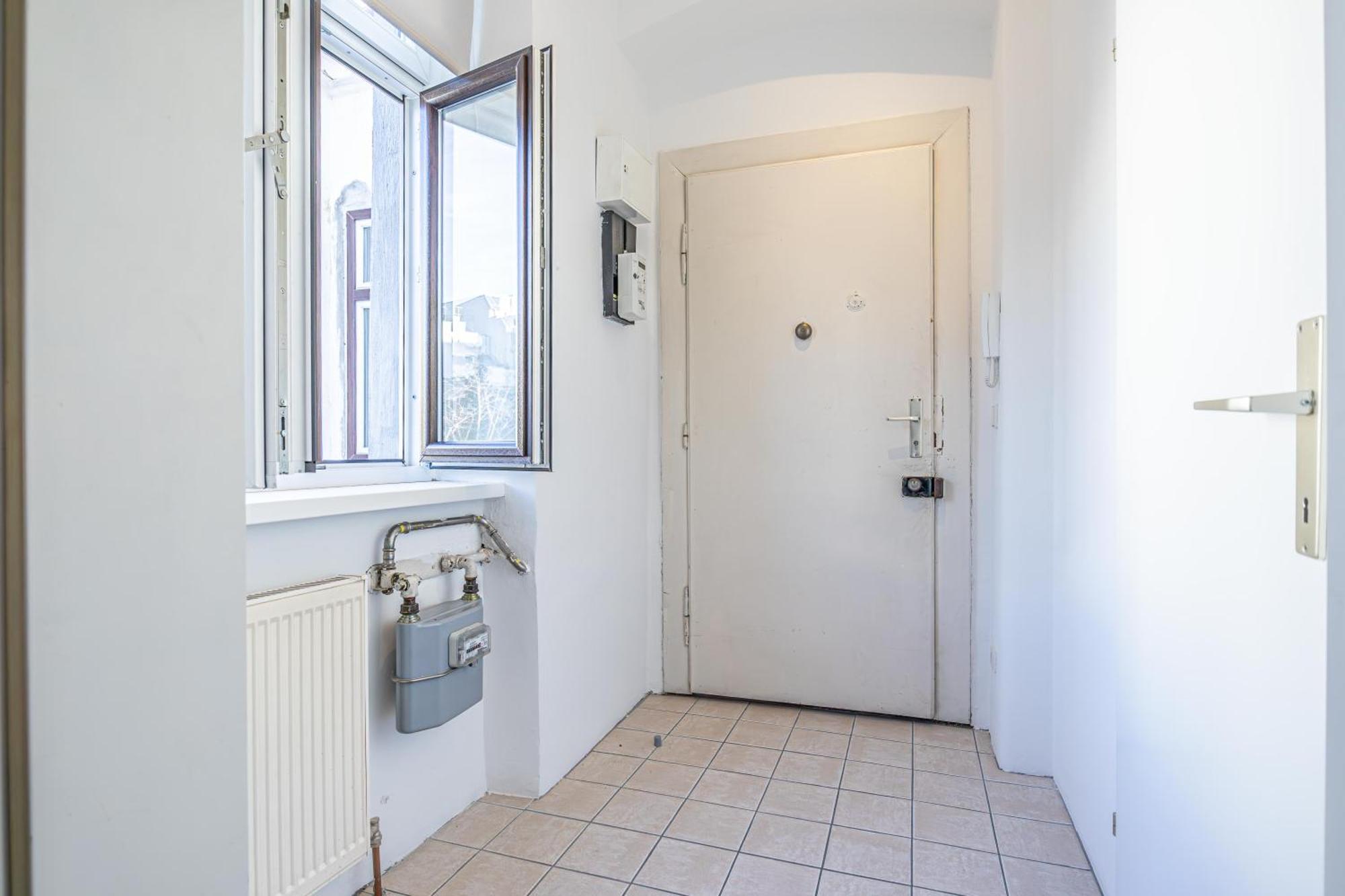 Prime Getaway With Easy Access Apartment