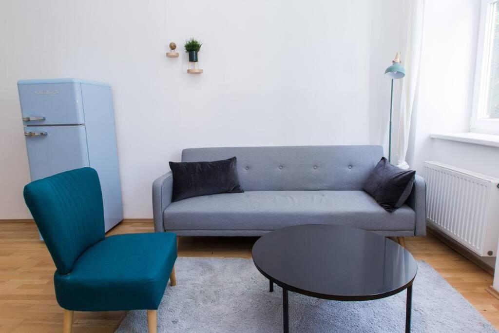 Apartment Josef'S Home I Tiny Bird Apartment I Uno-City Vienna