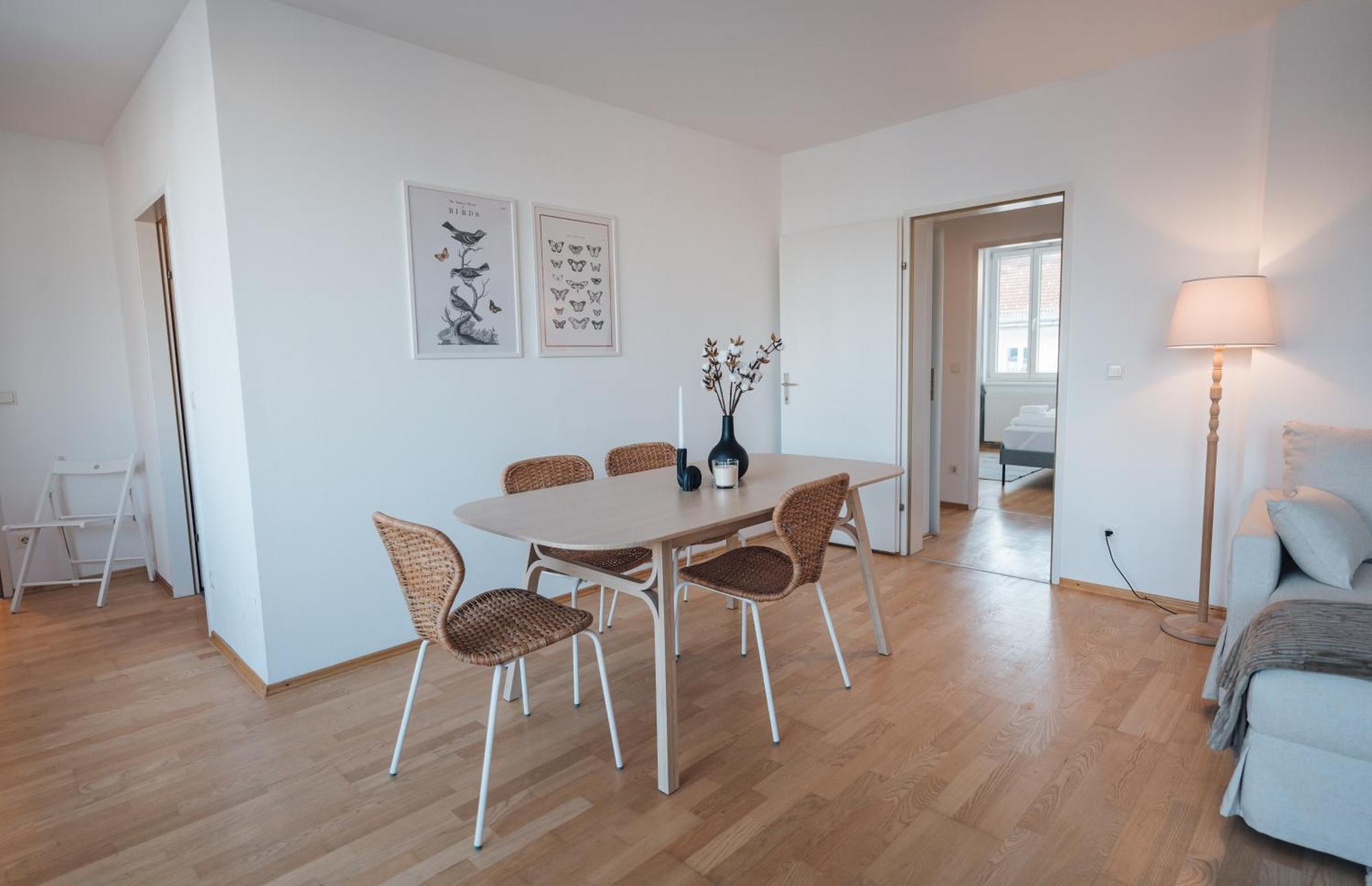 Apartment Beautiful With Balcony *