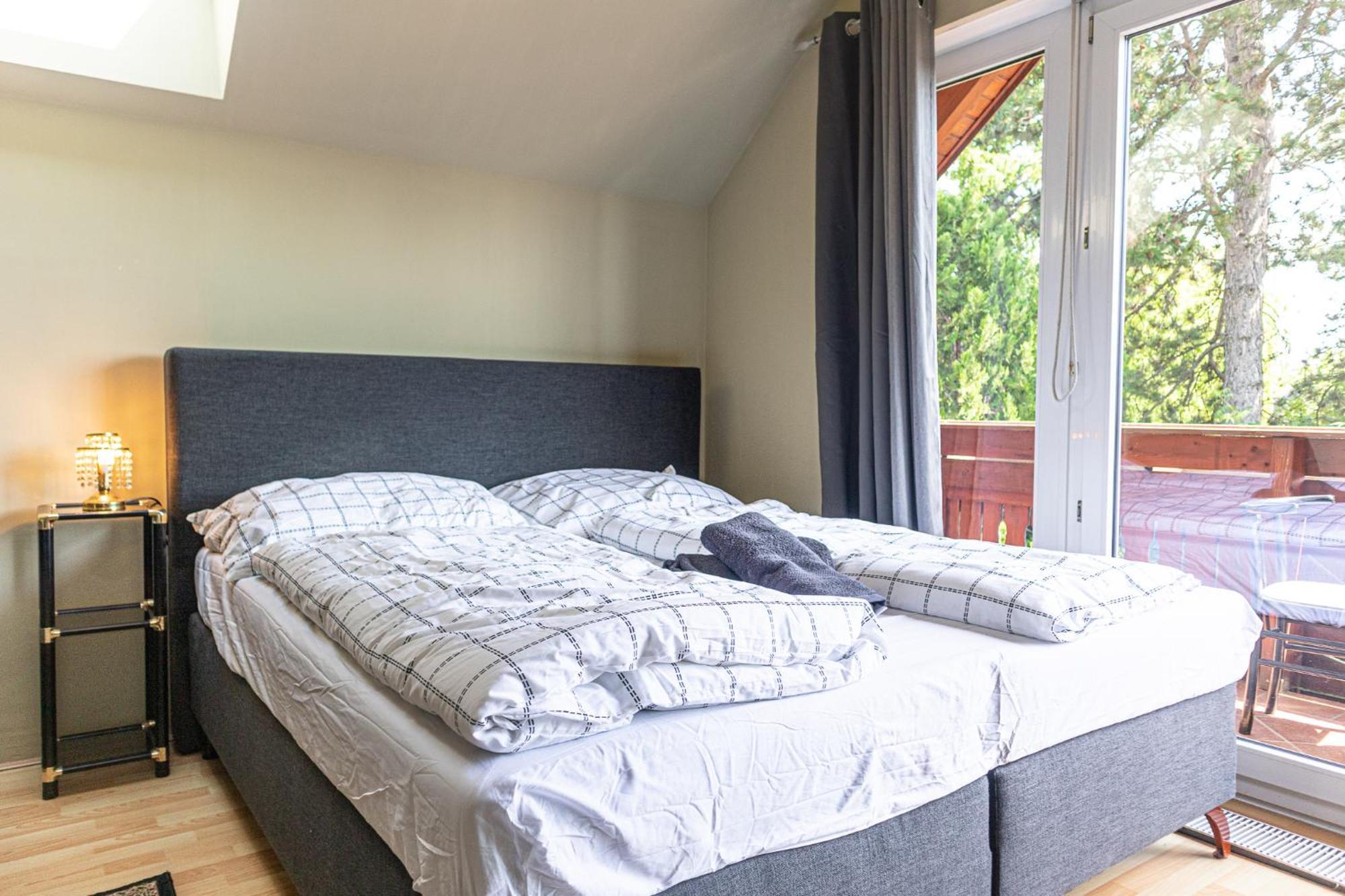 Apartment Exquisite In Shared With Garden & Parking