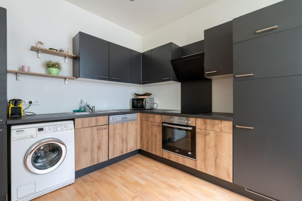 Spacious Stone Belvedere Apartment *