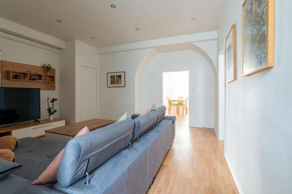 Apartment Spacious Stone Belvedere