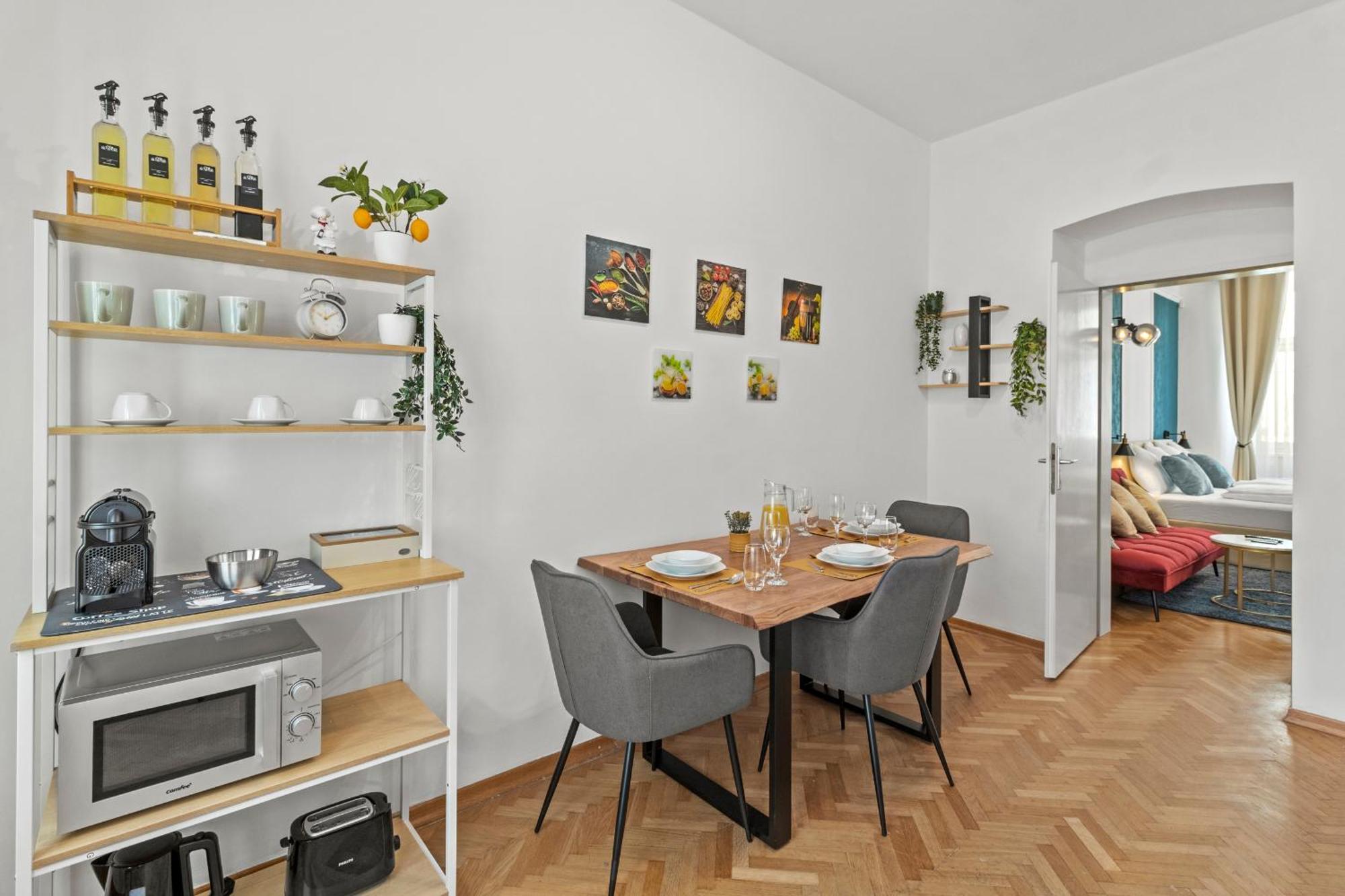 Zentrale, Stilvolle Und Gemuetliche Apartment *