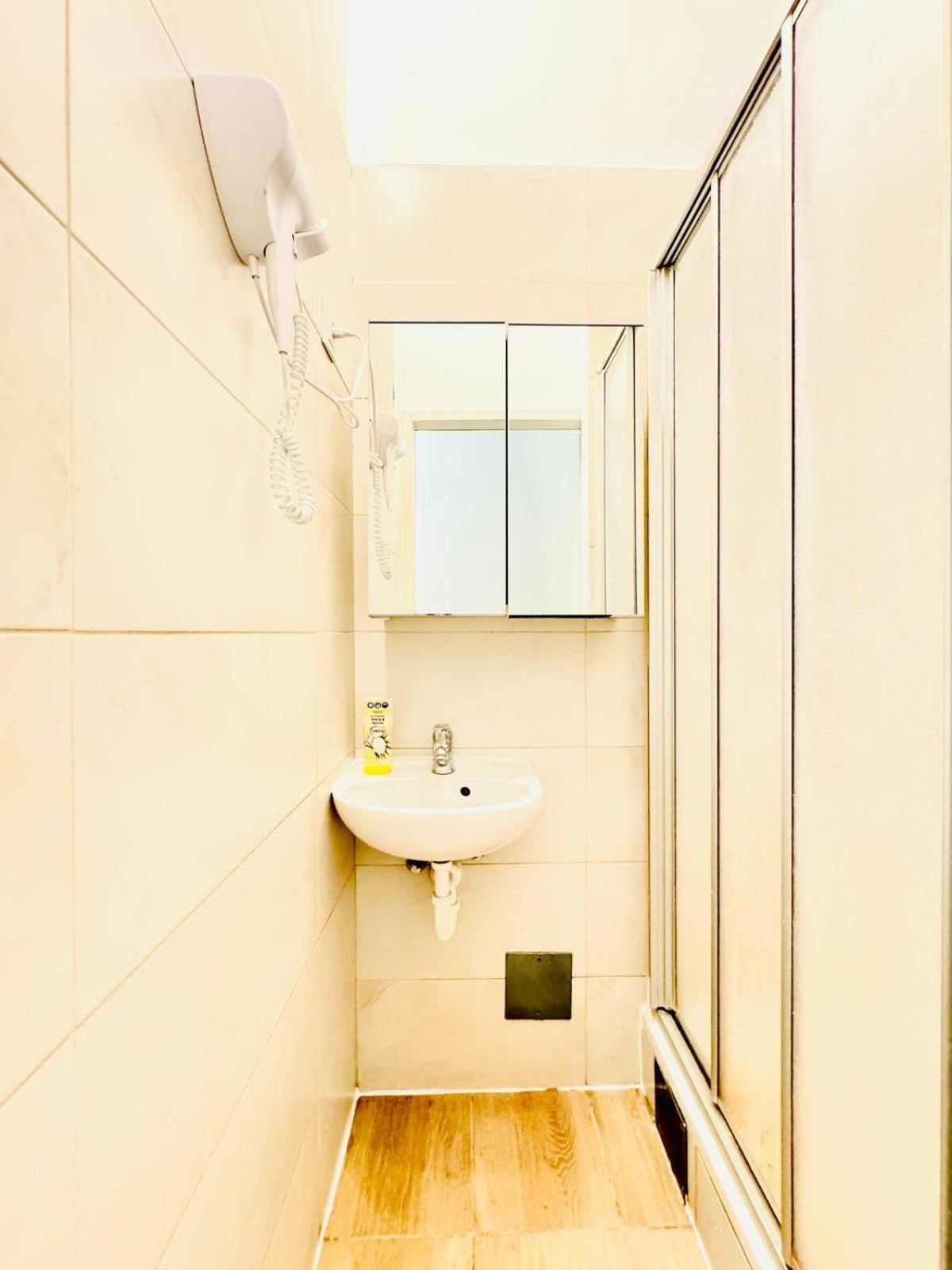 4br In A Shared Apt, 10 Min To Fac Platz Apartment Vienna