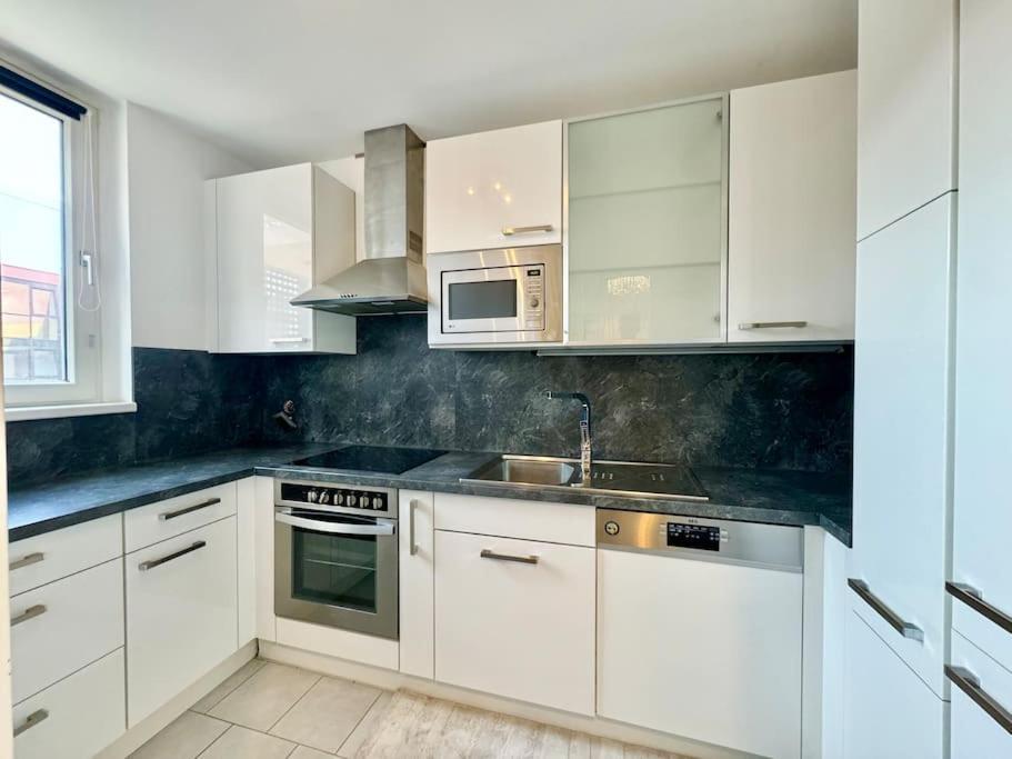 Apartment 115 M2 Maisonette With Free Parking