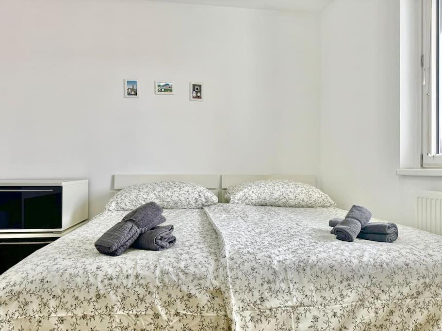 115 M2 Maisonette With Free Parking