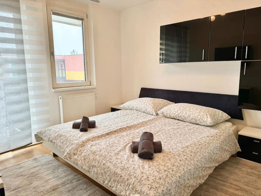 Apartment 115 M2 Maisonette With Free Parking