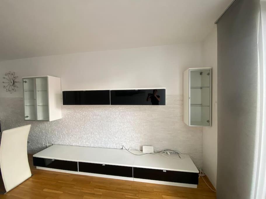 Apartment 115 M2 Maisonette With Free Parking *