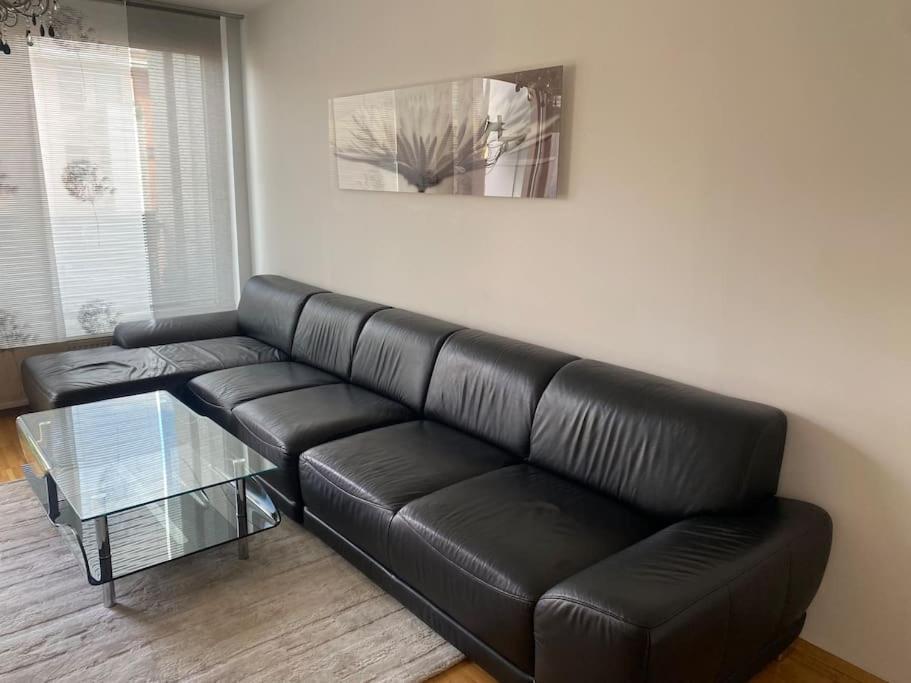 115 M2 Maisonette With Free Parking *