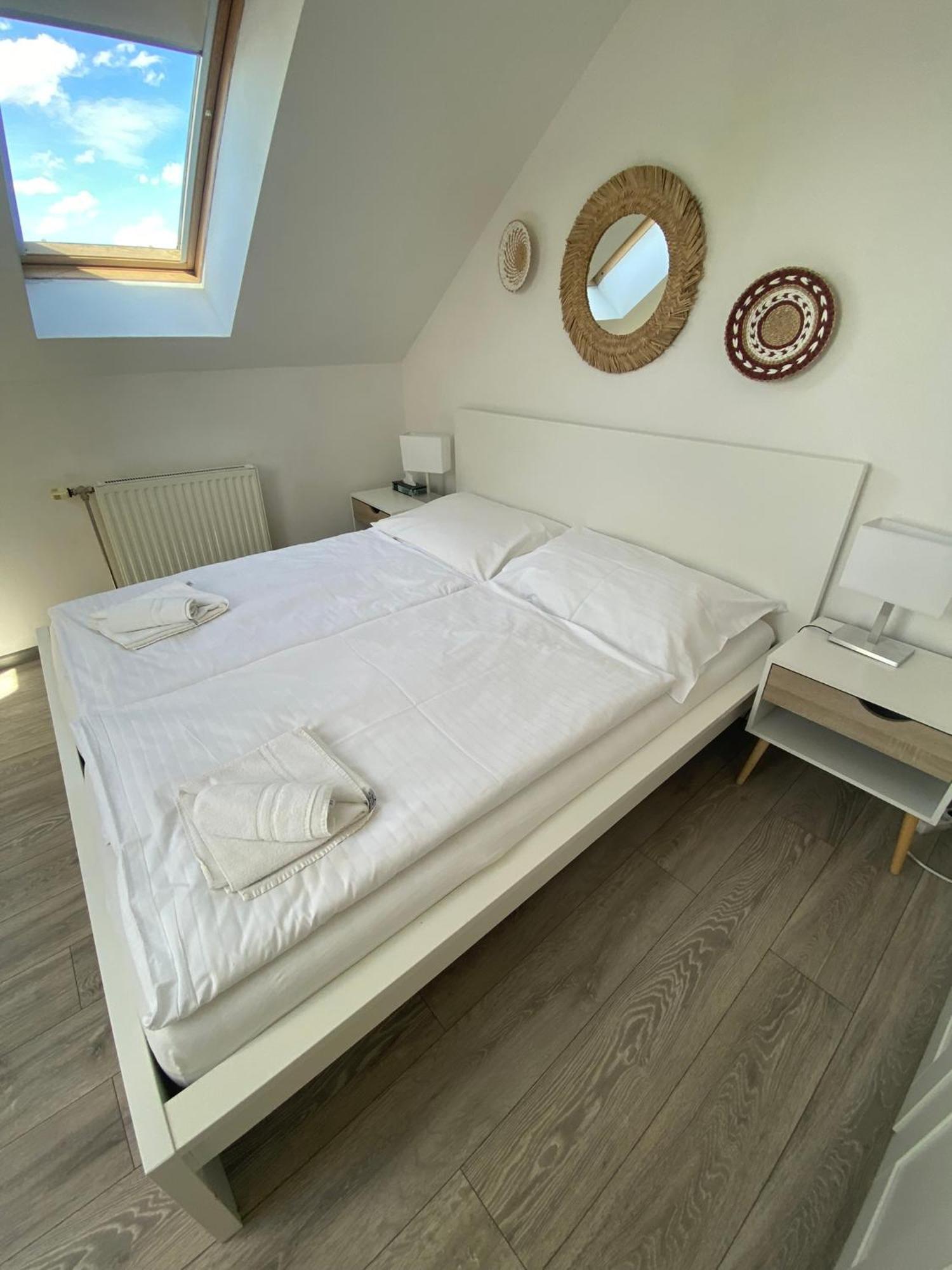 Lizzi Guest house 3*