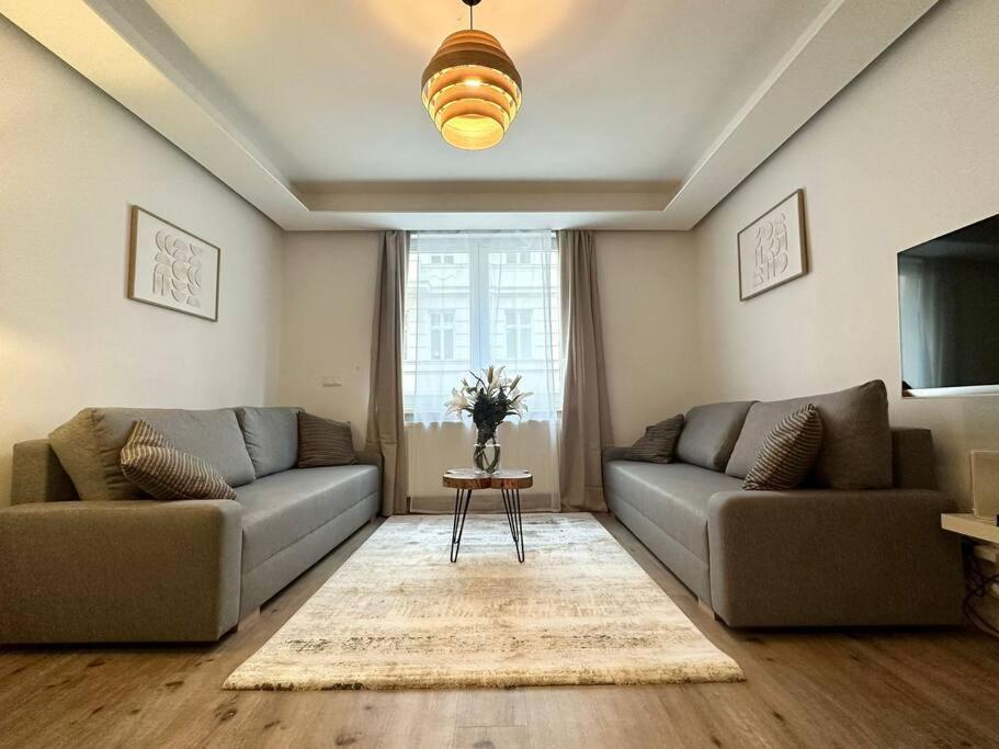 Inner I Walk To Stephansdom I Designer Flat Apartment *