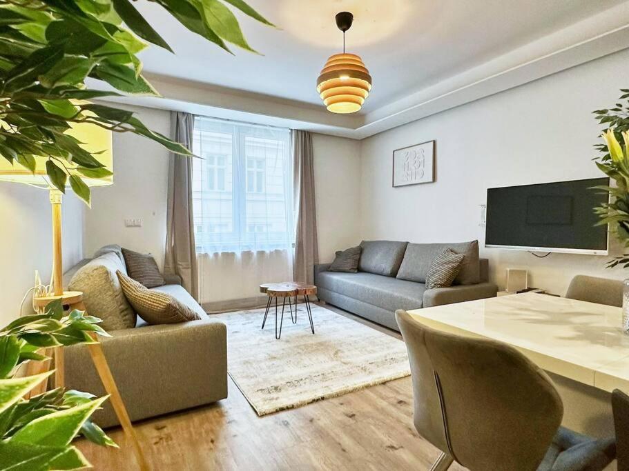 Apartment Inner I Walk To Stephansdom I Designer Flat *