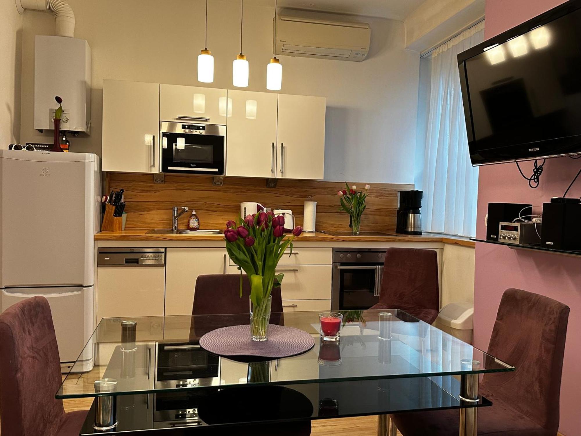 Modern In The Heart Of - Steps From The Opera * Vienna
