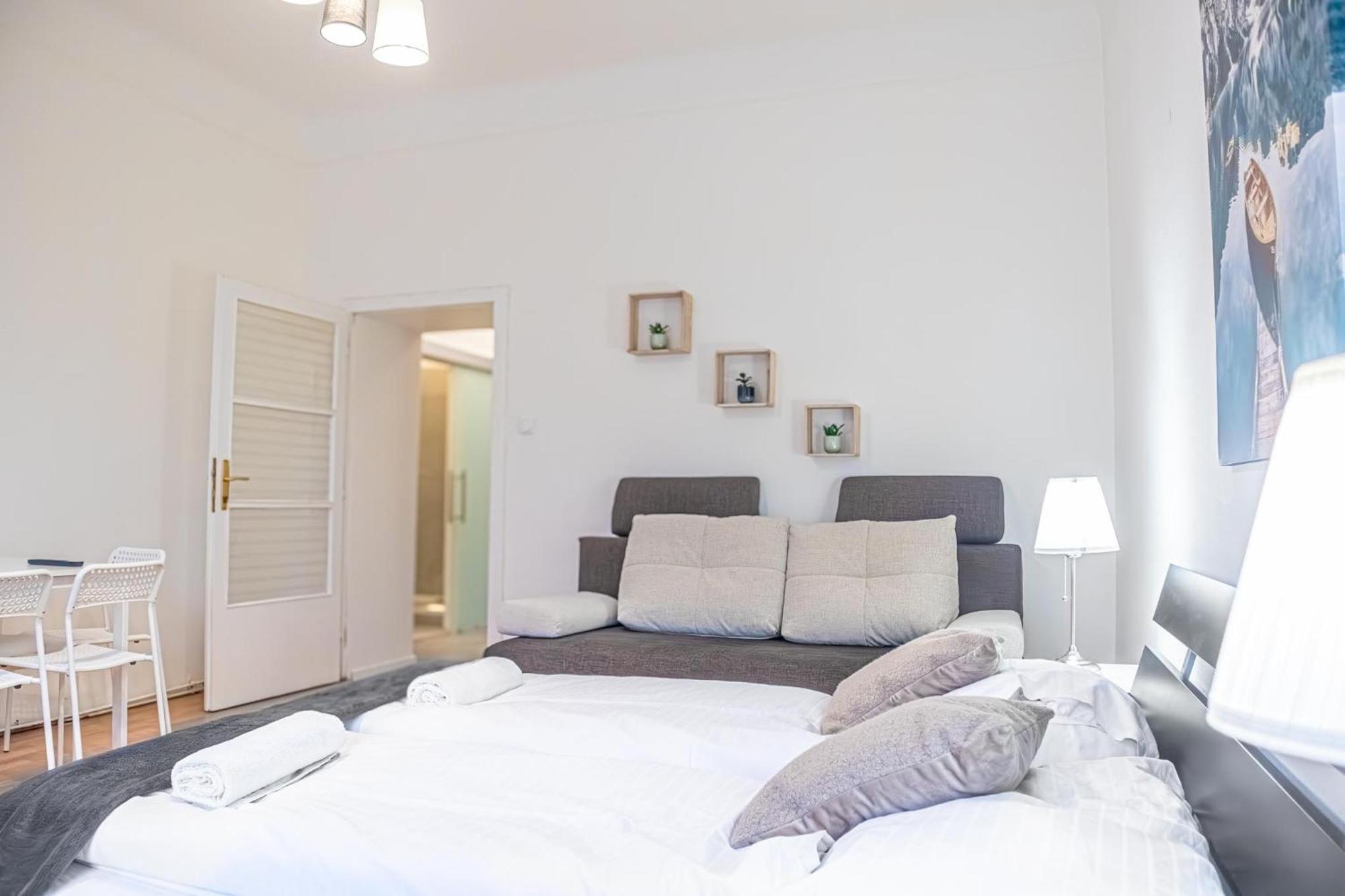 Delightful 2br Apt.-near Wiener Stadthalle Apartment *