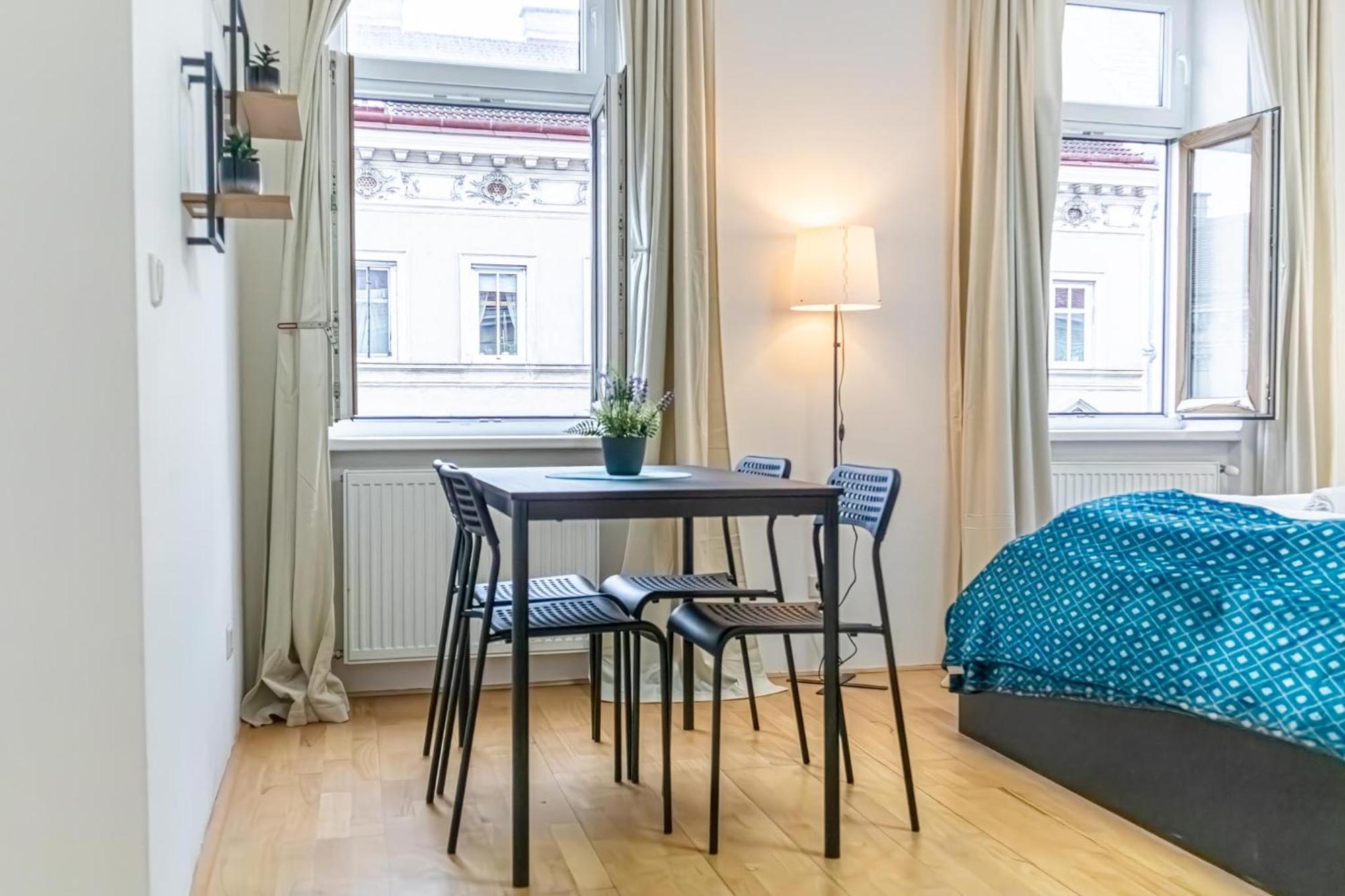 Elegant 2br Apt.@wiener Stadthalle/central Located * Vienna
