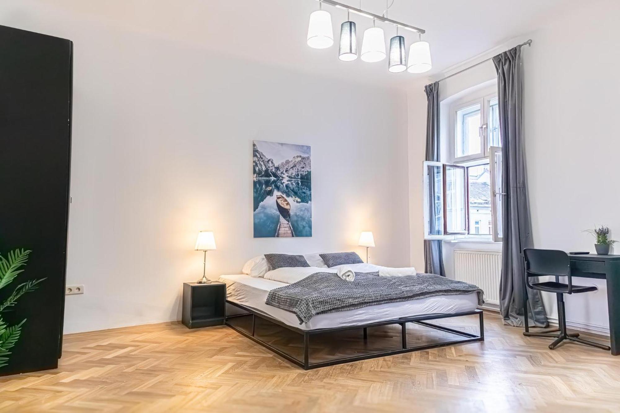 Apartment Spacious 2br -near Wiener Stadthalle Burggassewiener Well Located Vienna