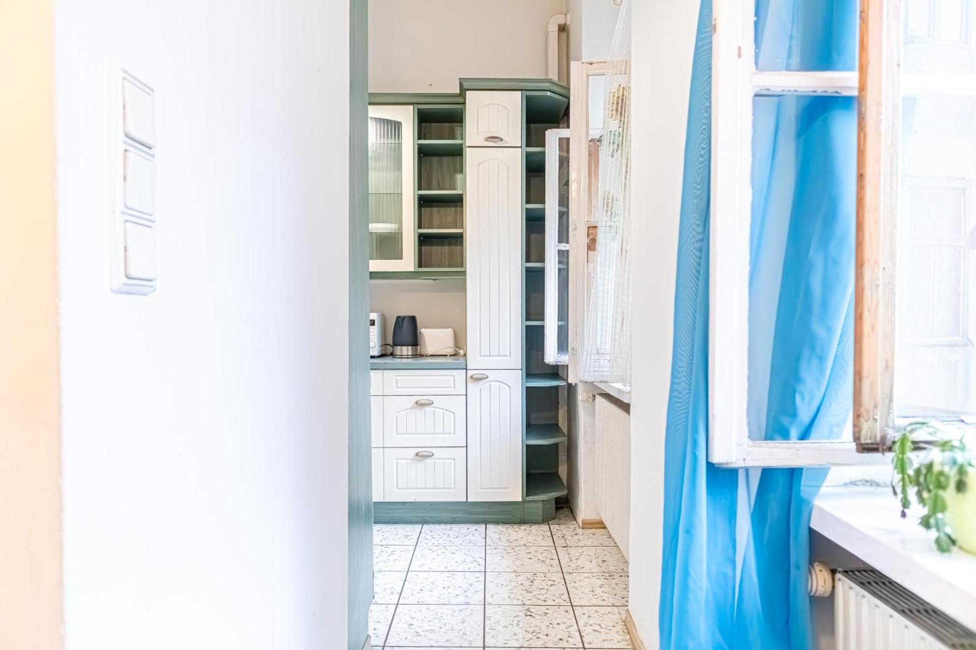 Deluxe 3br Apt. Wiener Stadthalle - Suitable For Longstays Vienna