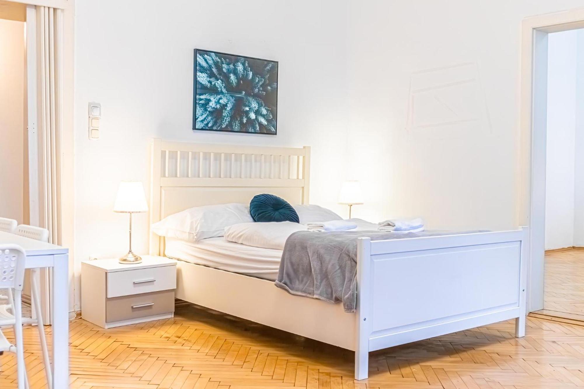 Apartment Deluxe 3br Apt. Wiener Stadthalle - Suitable For Longstays Vienna