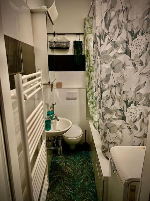 Apartment Super