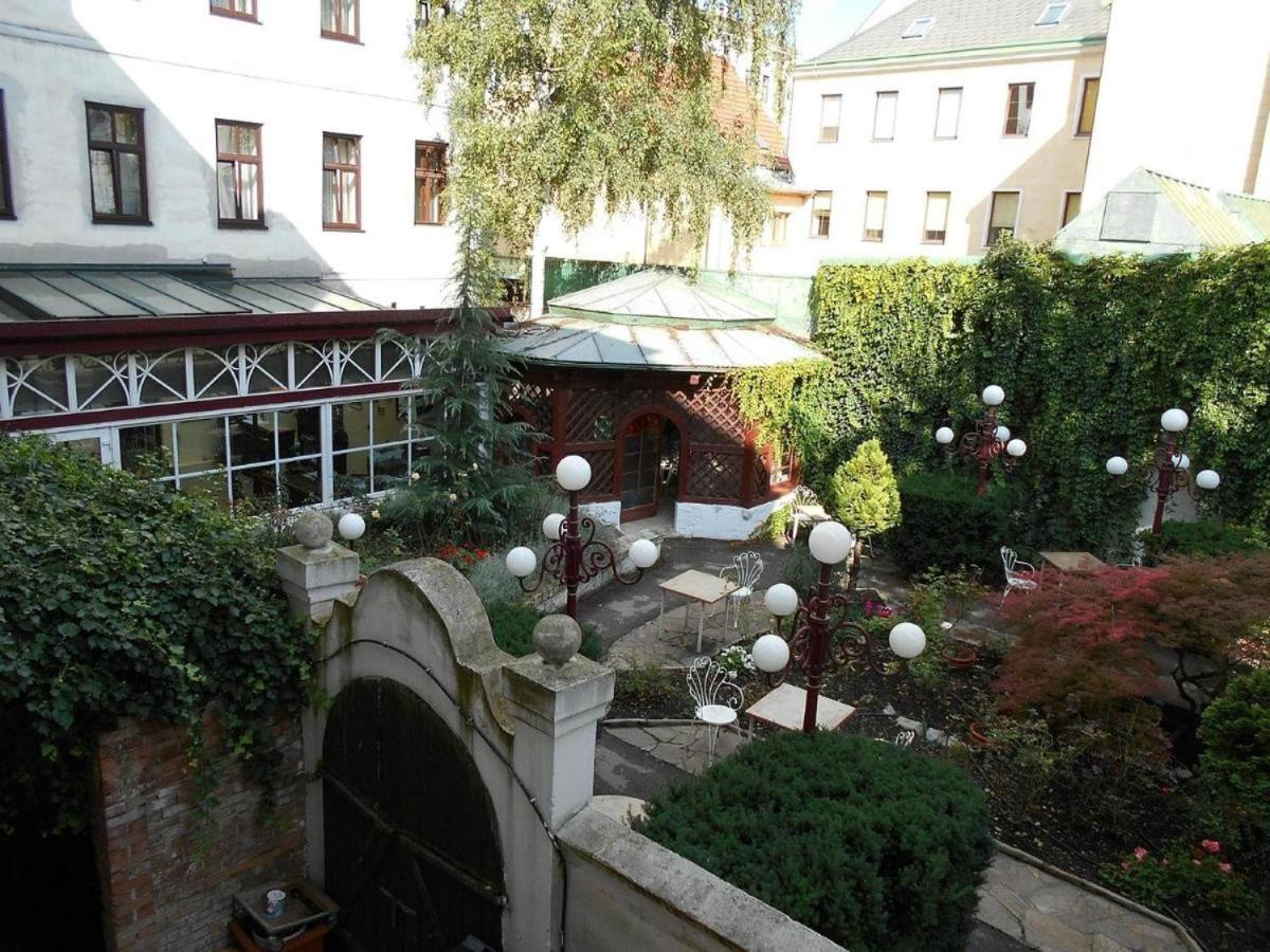 Viktoria 3* Vienna