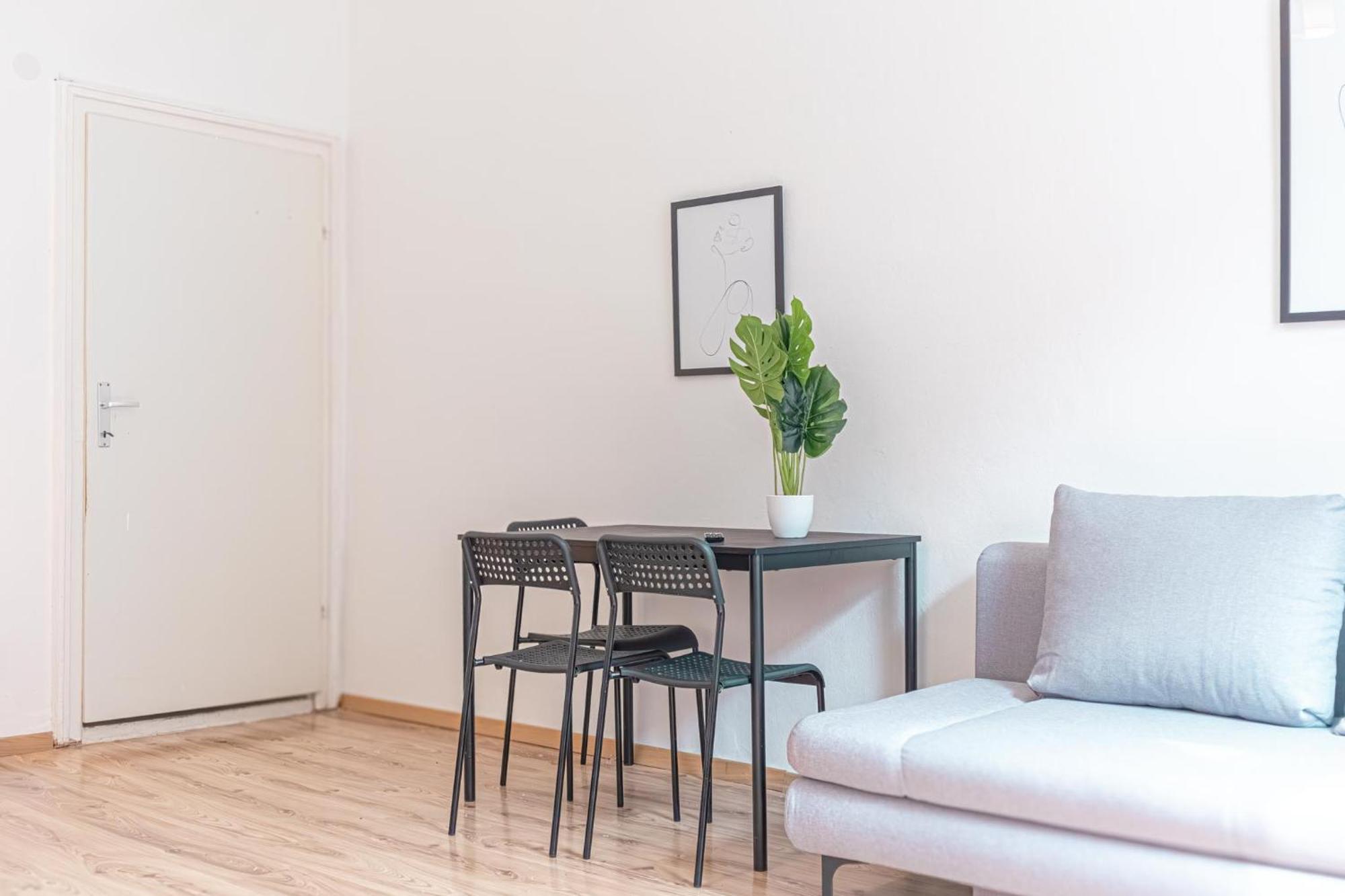 Antique Chic 2br Getaway In A Historic Setting *