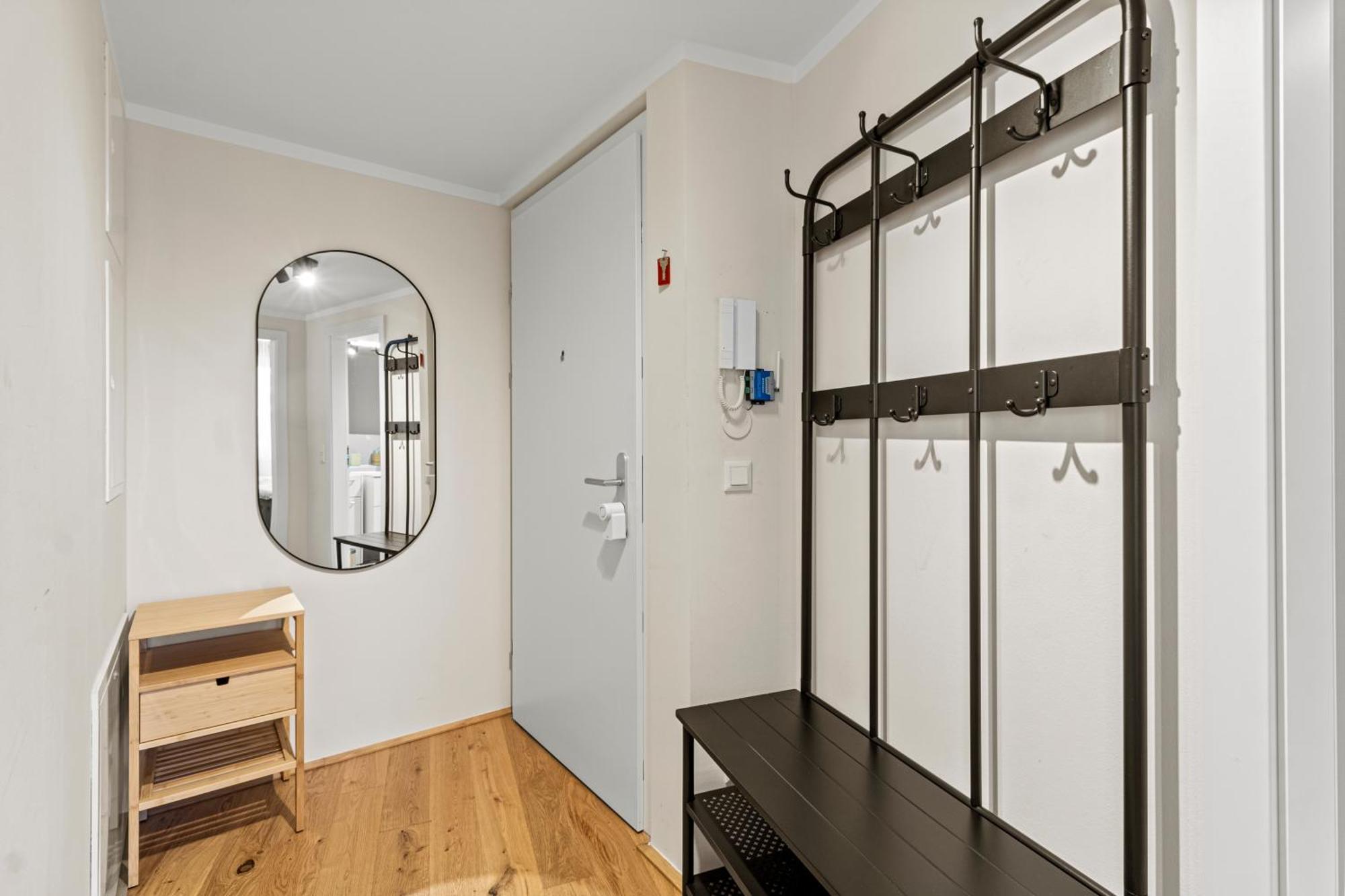 Free Parking I Balcony I 5 Min To Train Station Apartment Wien