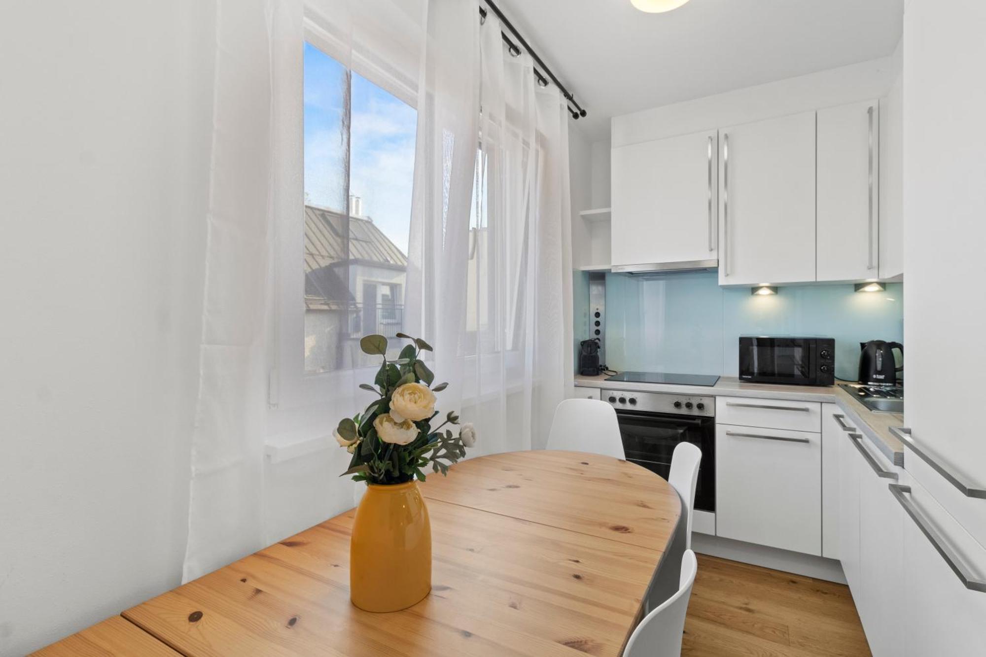 Free Parking I Balcony I 5 Min To Train Station Apartment Wien